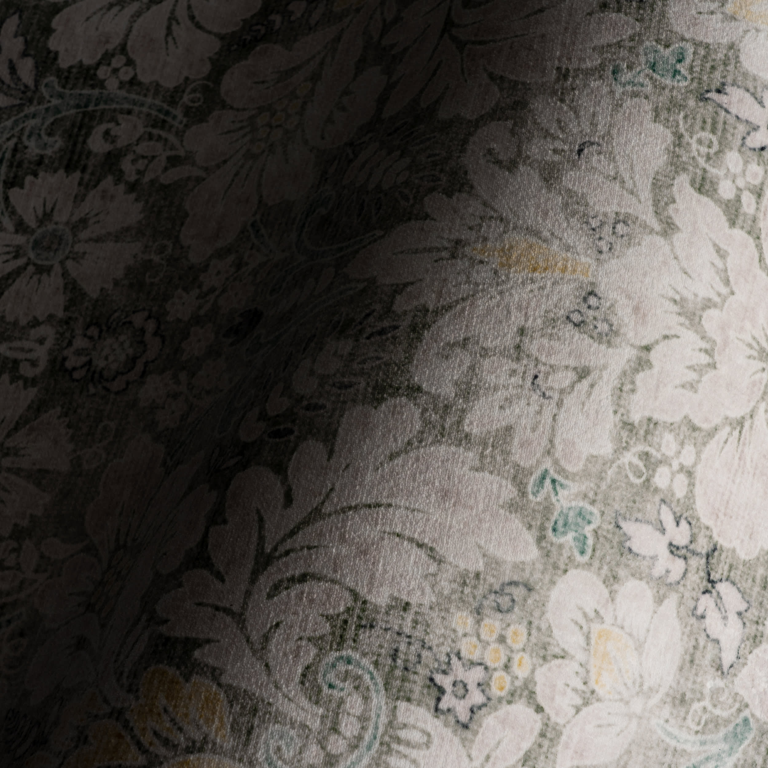 Kinice Traditional Floral Washable Rug | Grey - Image 3