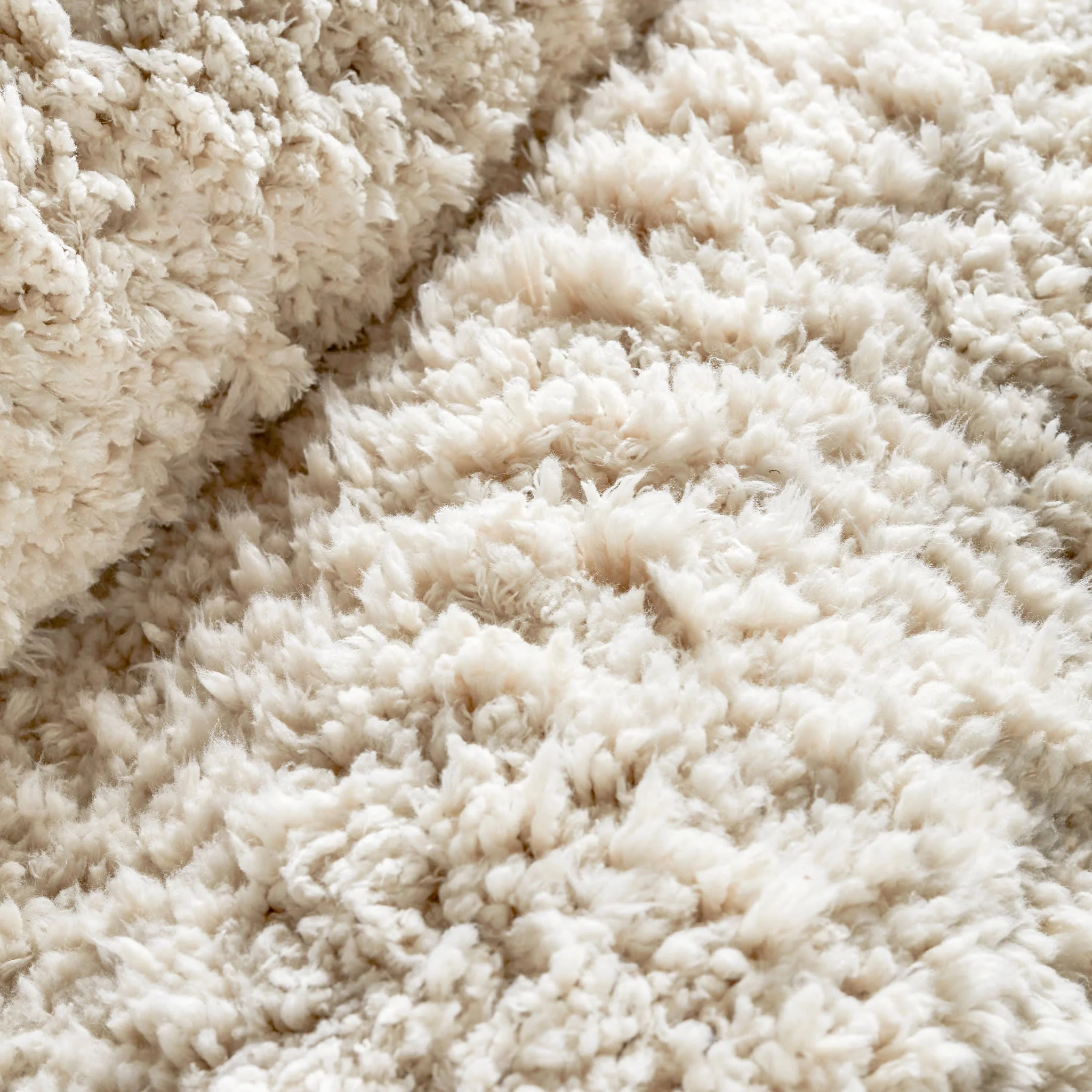 Kodiak Handwoven Microfiber Performance Rug | Ivory - Image 3