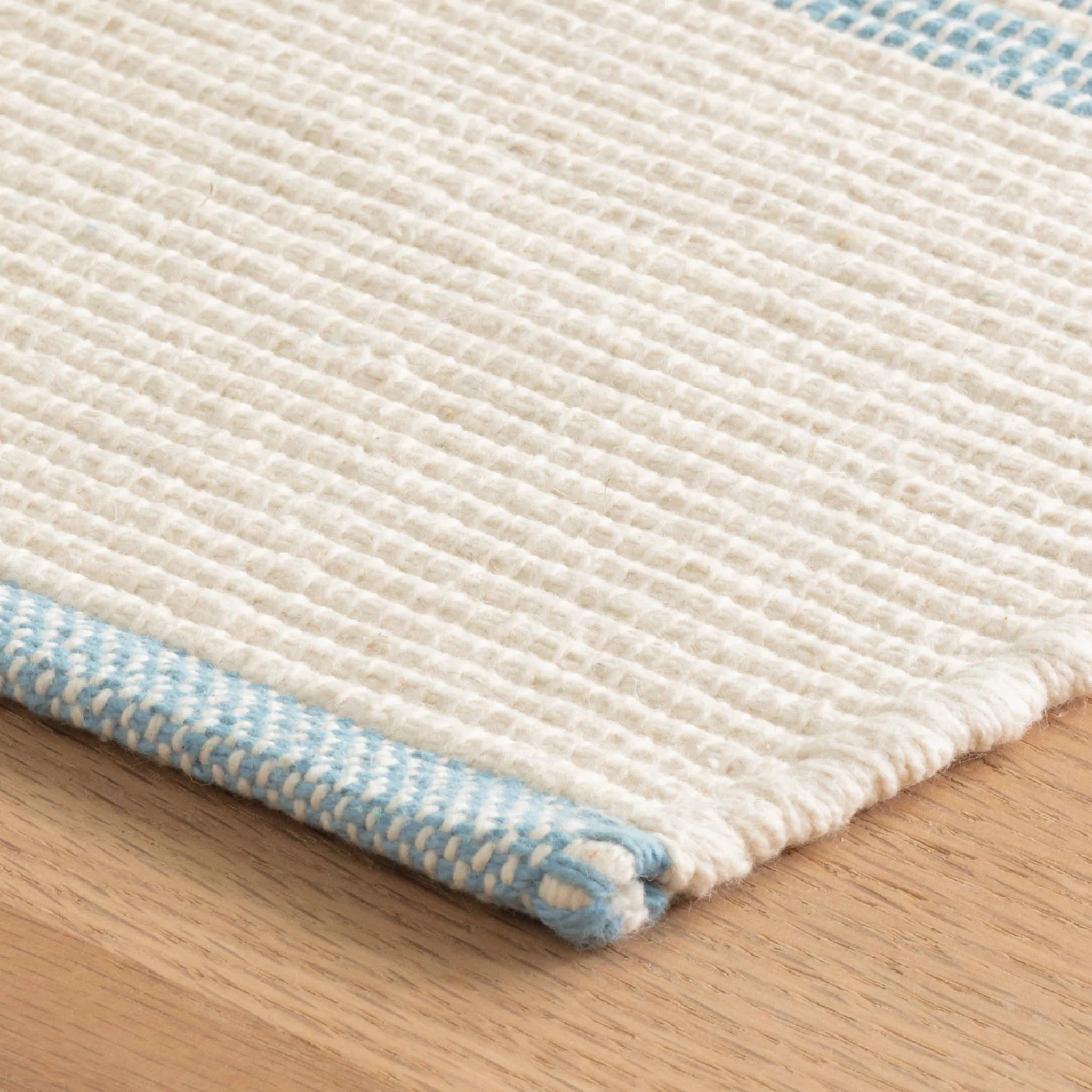 La Mirada Handwoven Cotton Rug | Asiatic Blue - Image 3