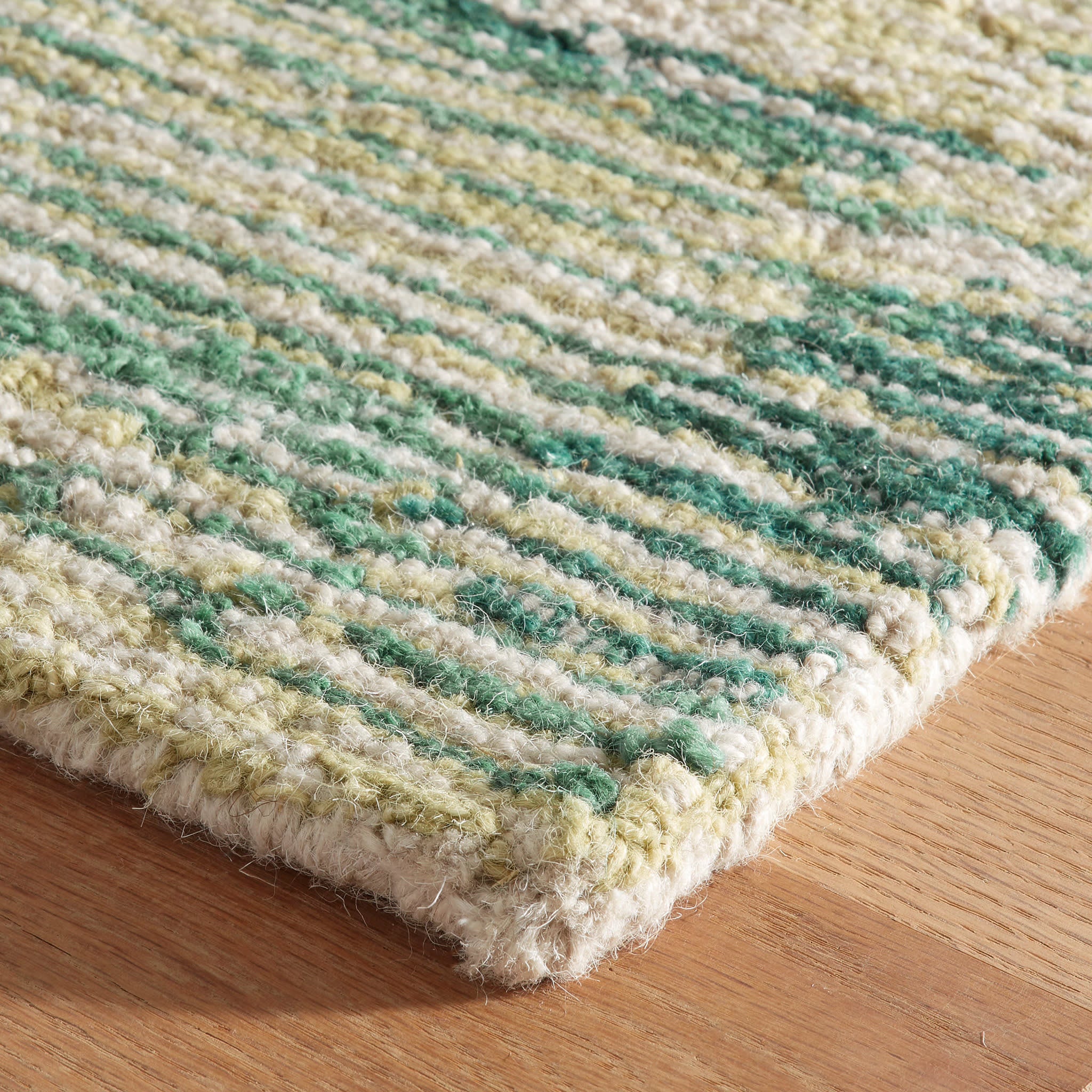 Ladycross Hand Hooked Wool Rug | Green - Image 4