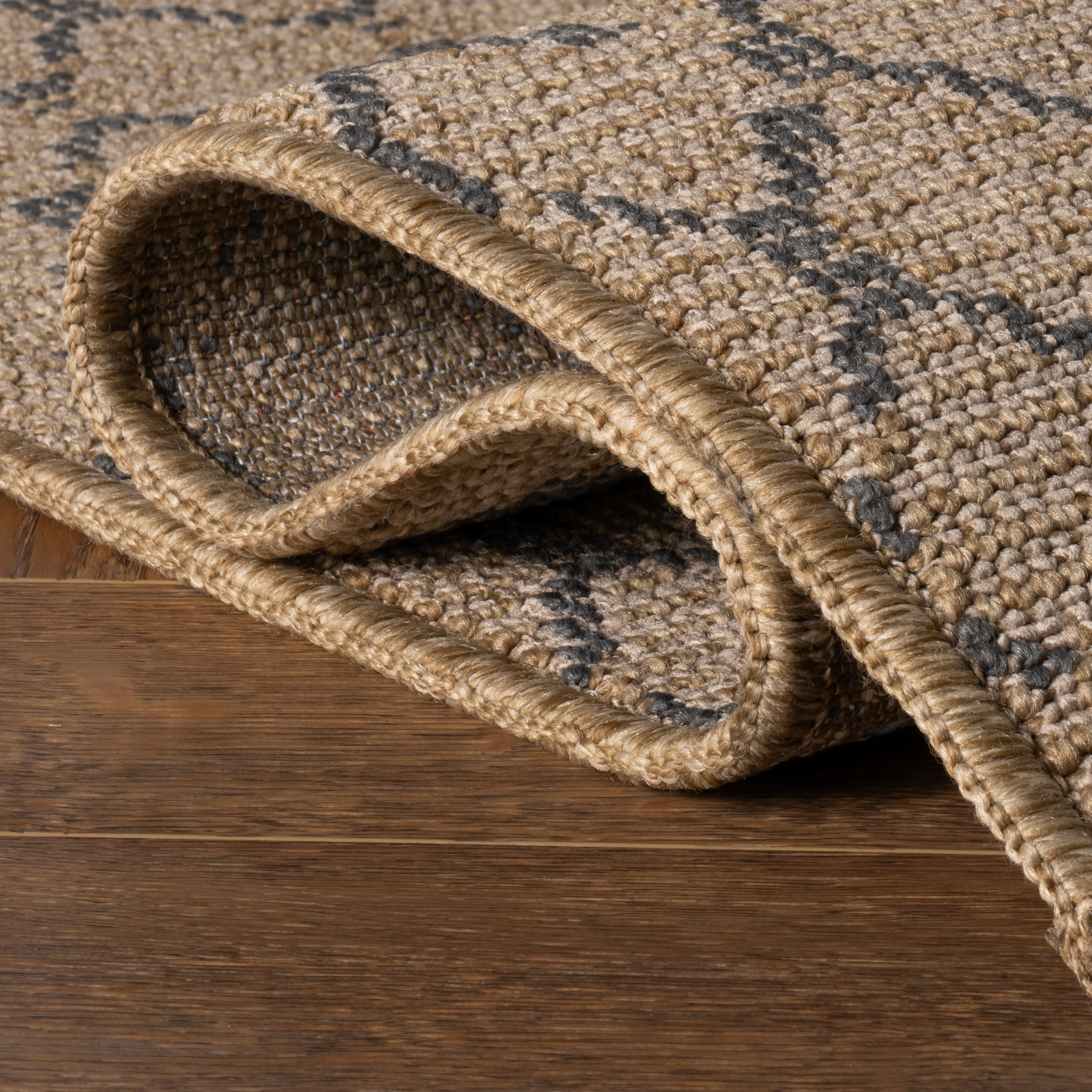 Lalita Contemporary Diamond Indoor/Outdoor Rug | Navy - Image 7