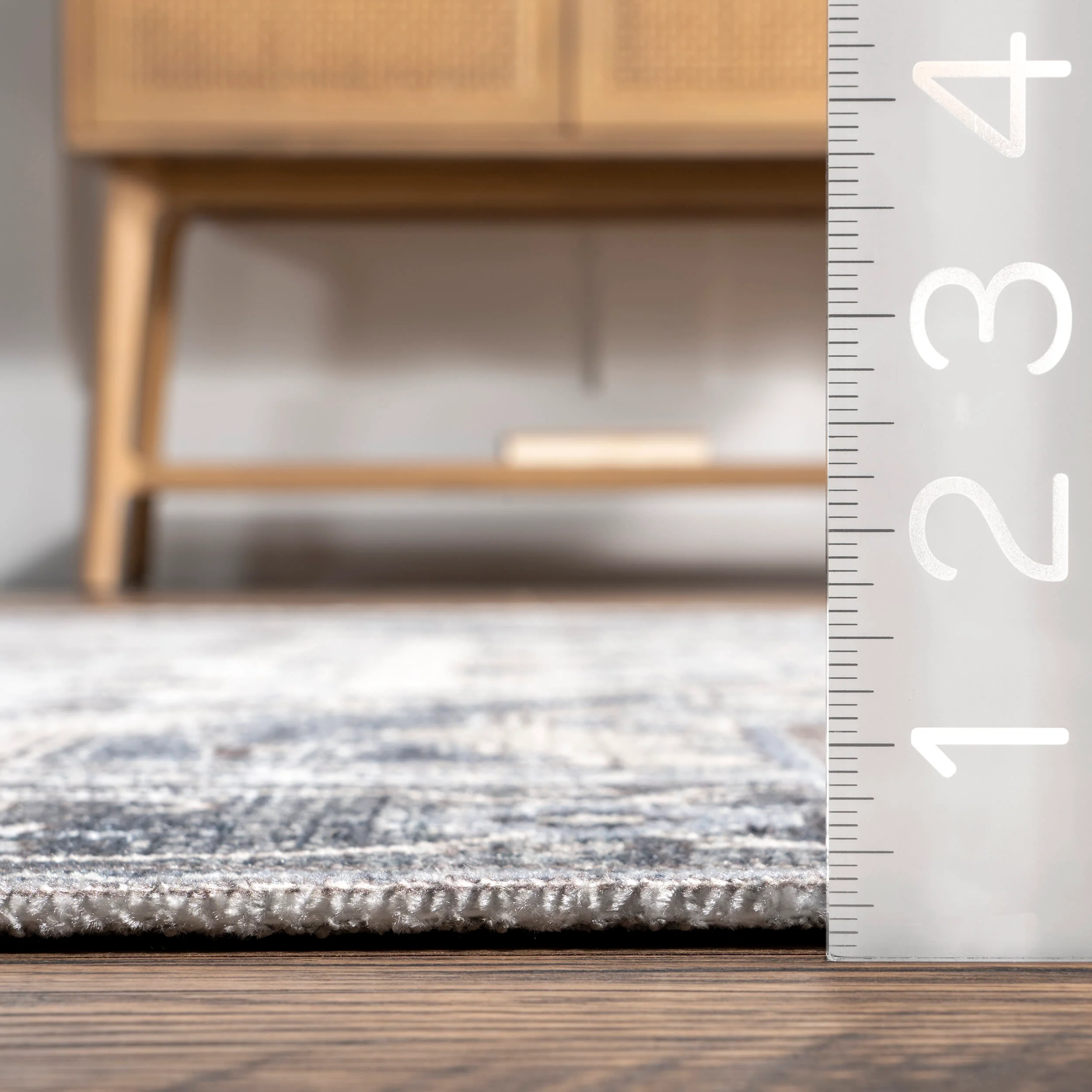 Larkspur Fringed Washable Rug | Light Grey - Image 4