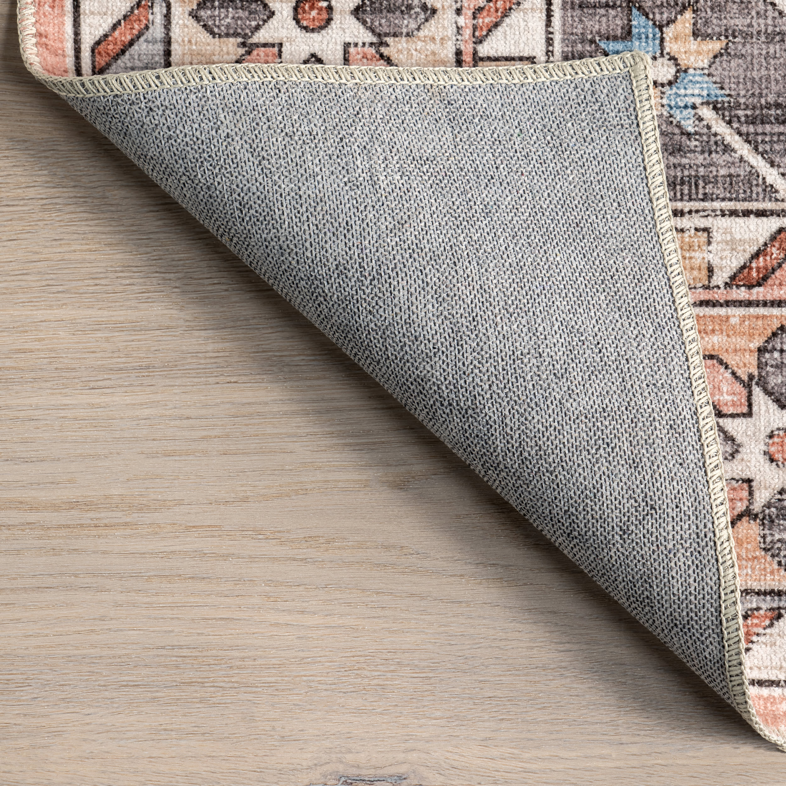 Laurel Medallion Washable Rug | Blush - Image 5