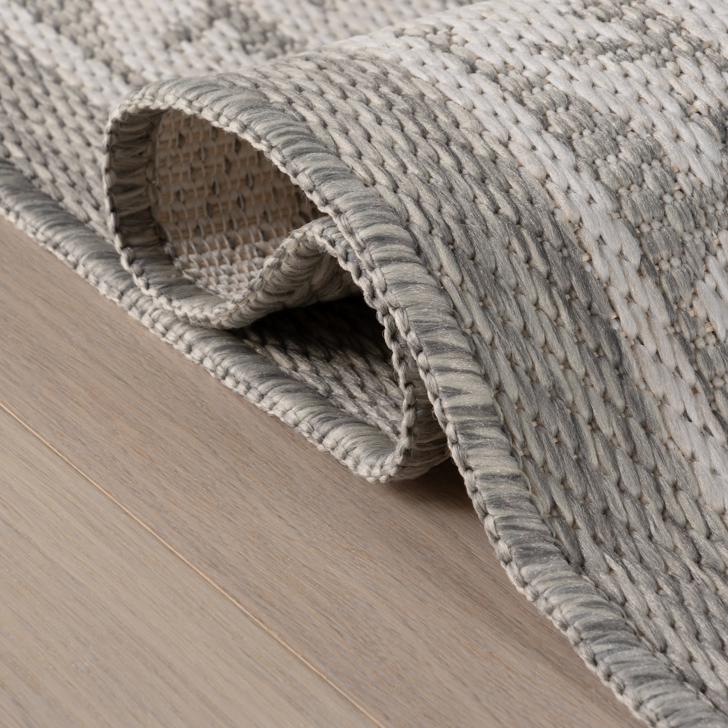 Laynea Traditional Paisley Indoor/Outdoor Rug | Grey - Image 11