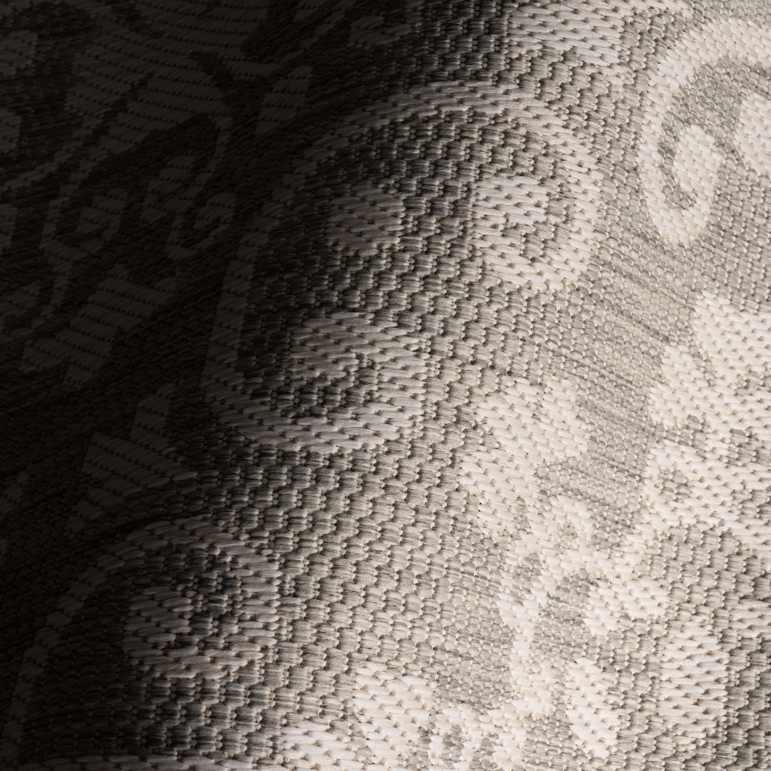 Laynea Traditional Paisley Indoor/Outdoor Rug | Grey - Image 3