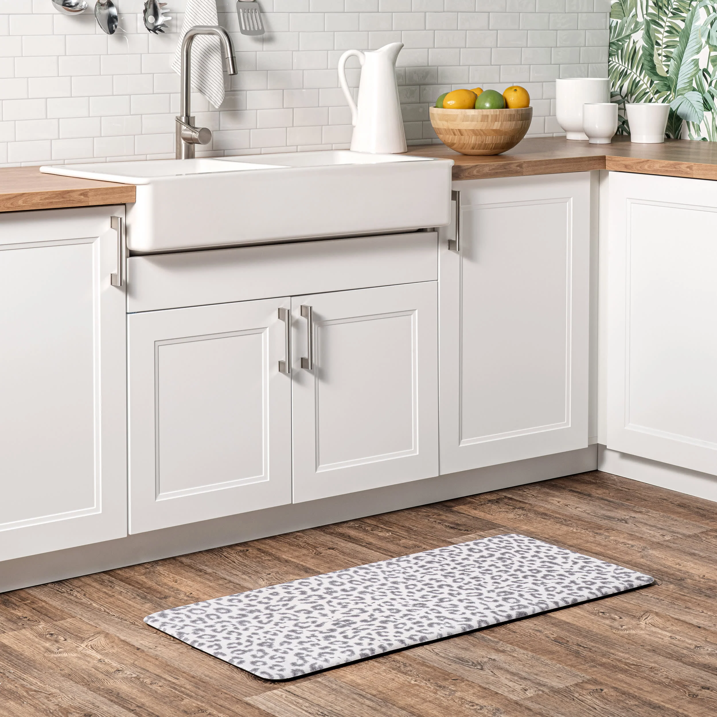 Leopard Printed Anti-Fatigue Mat | Light Grey - Image 2