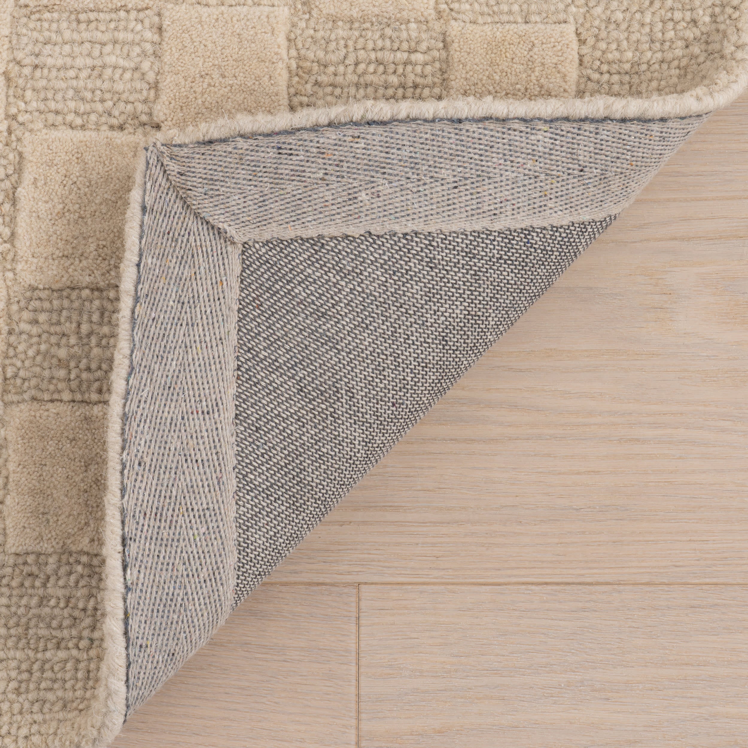 Linthea Modern Checkered Handmade Wool Rug | Ivory - Image 7