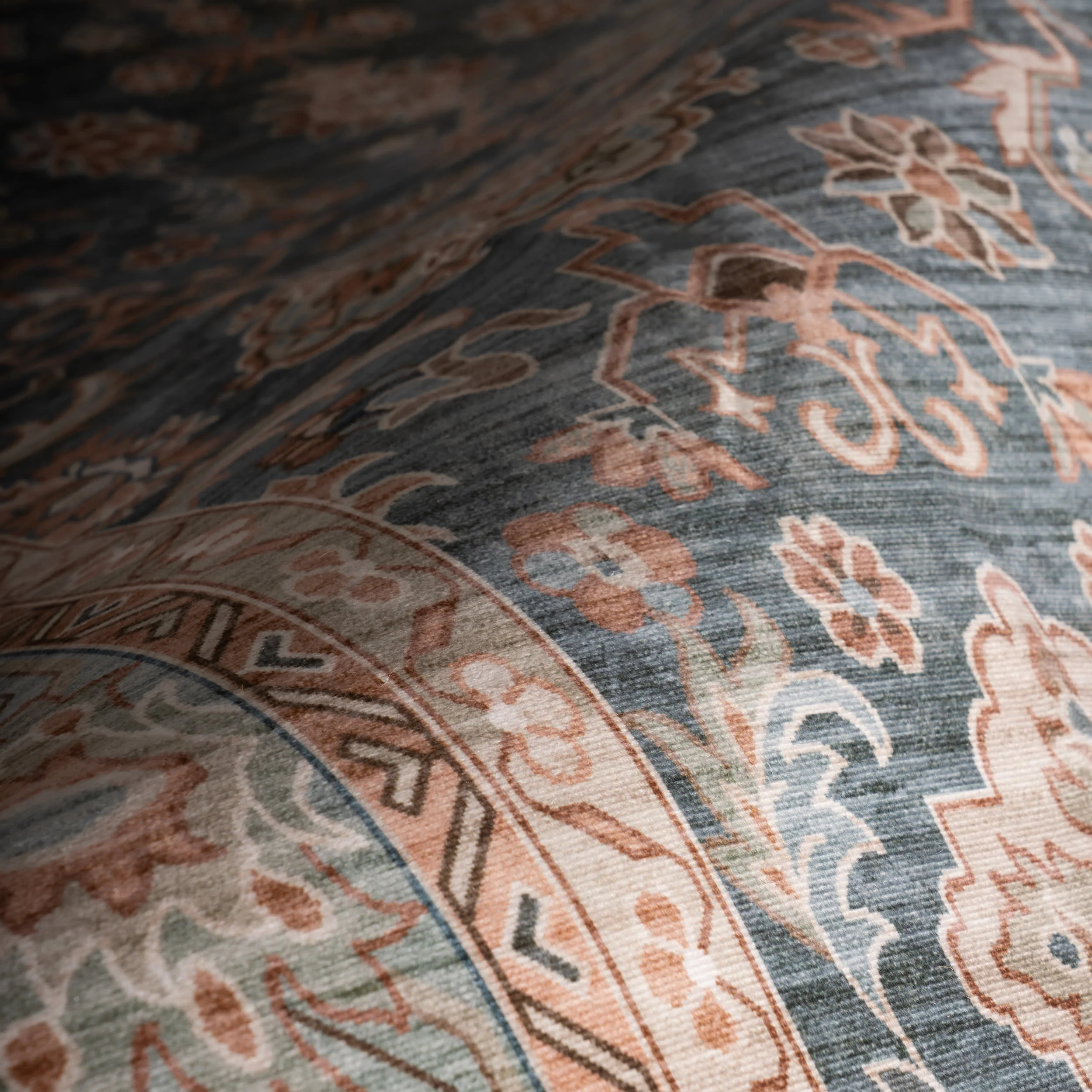 Liora Traditional Washable Rug | Blue - Image 3
