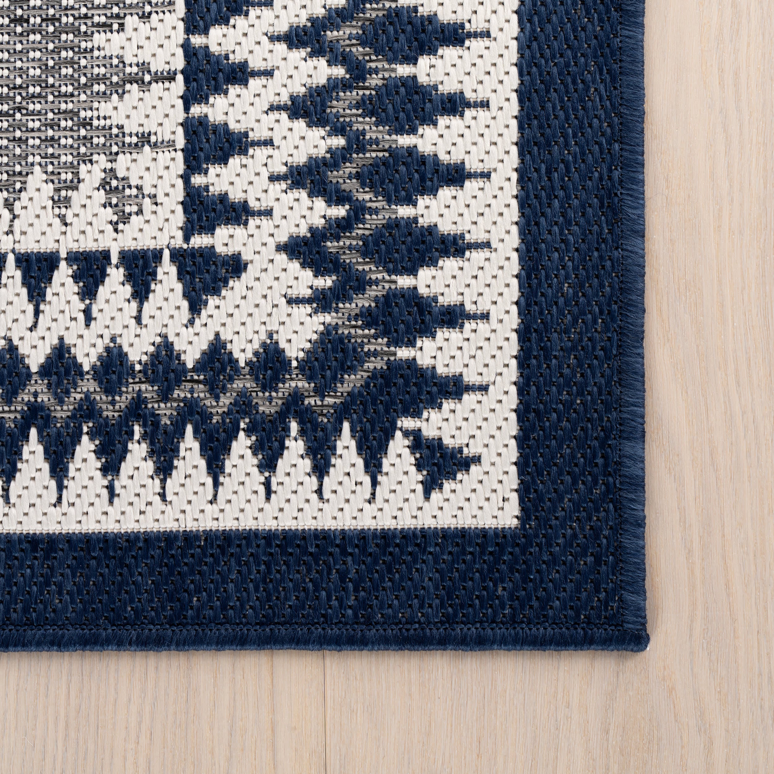 Loenya Modern Bordered Indoor/Outdoor Rug | Navy - Image 4