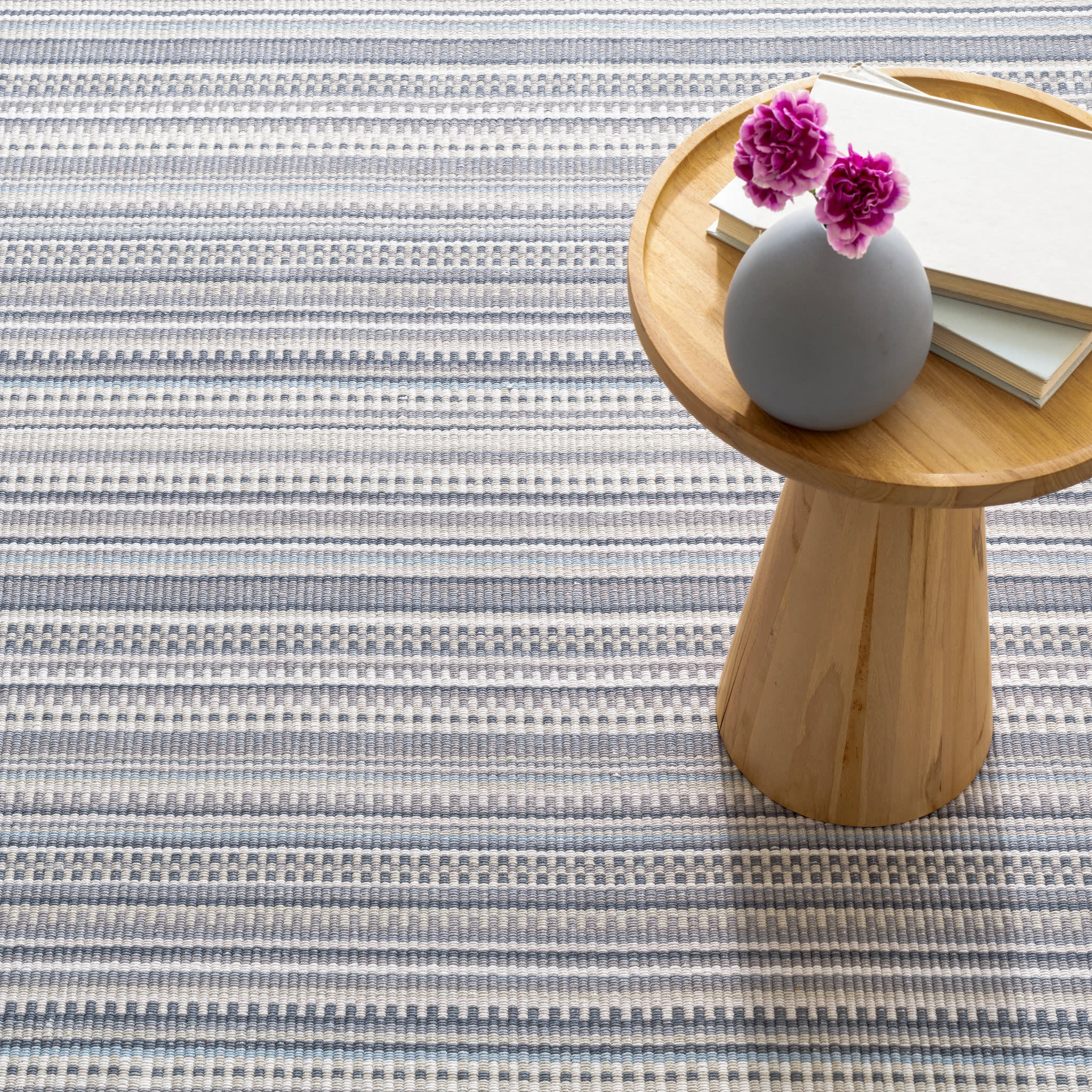 Lucky Stripe Handwoven Cotton Rug | Grey - Image 3