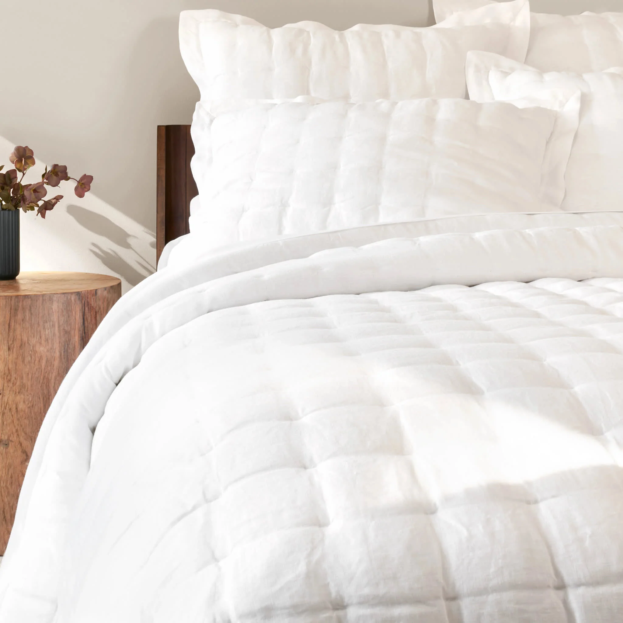 Lush Linen Puff | White - Image 2