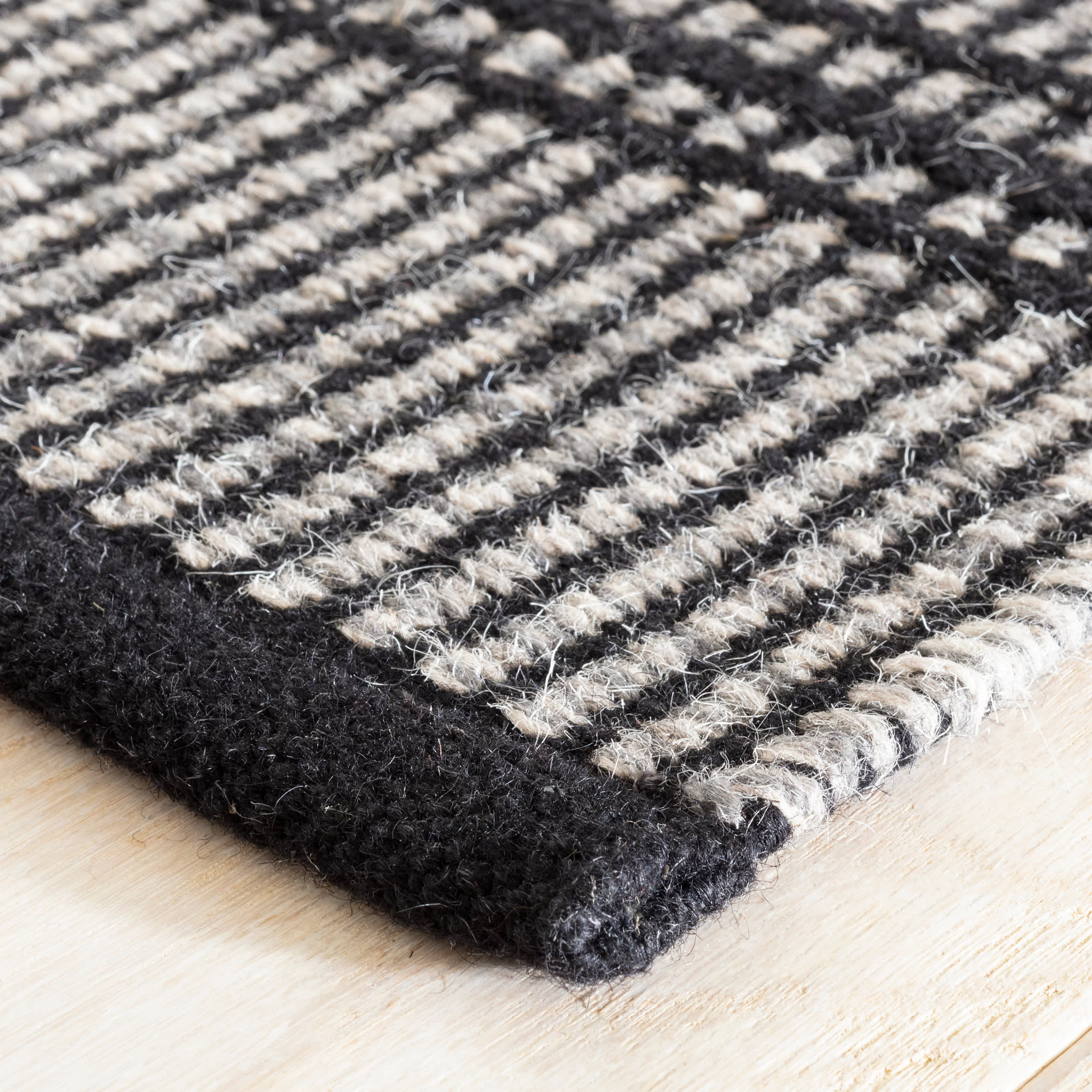Malta Handwoven Wool Rug | Black - Image 5