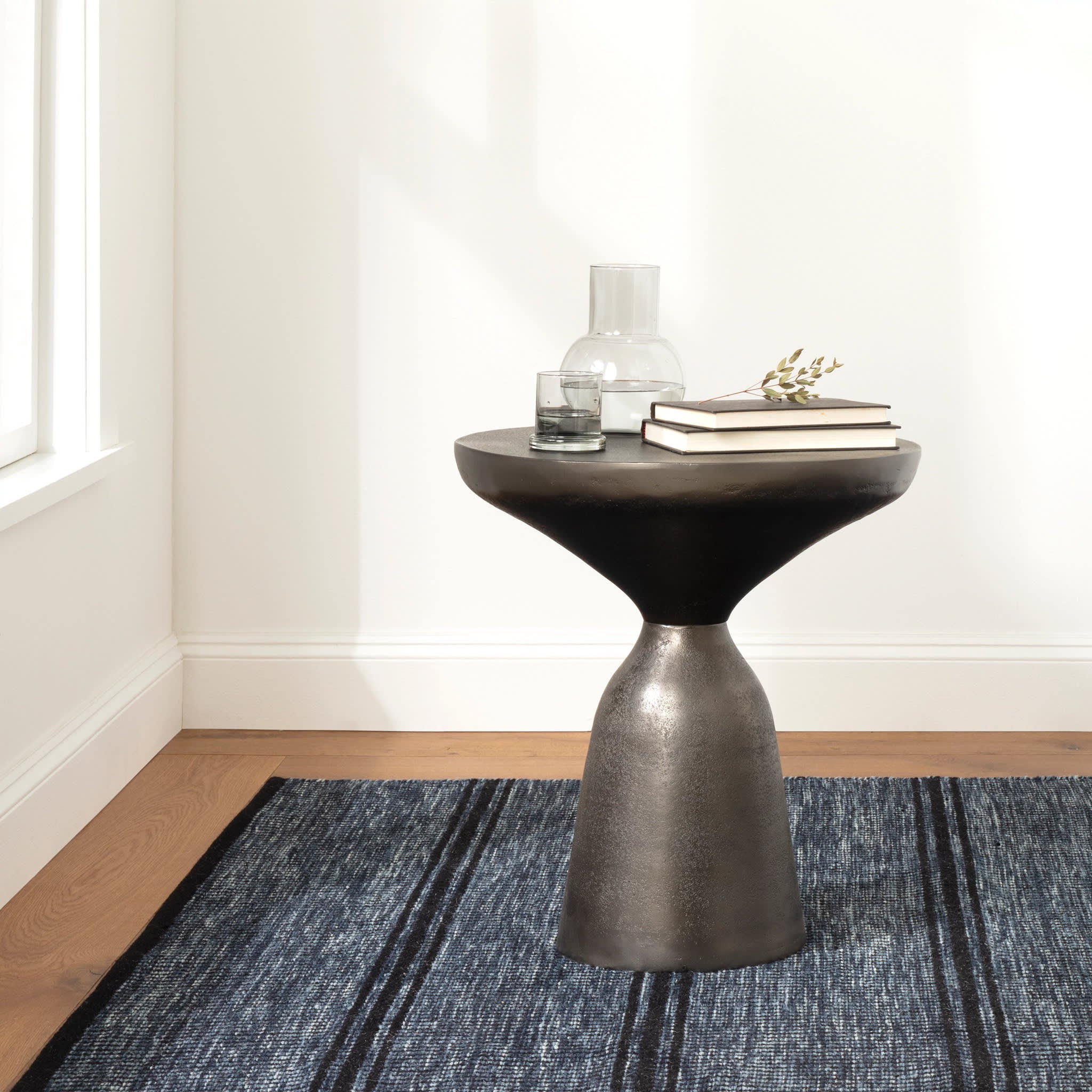 Malta Handwoven Wool Rug | Navy - Image 2
