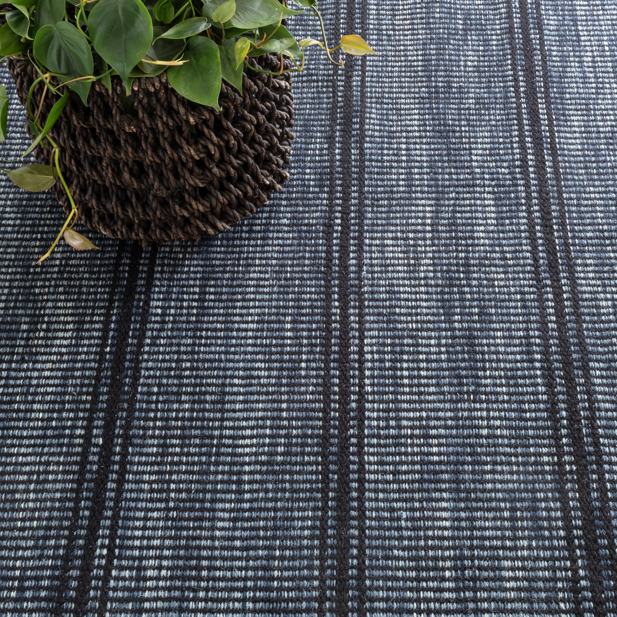 Malta Handwoven Wool Rug | Navy - Image 3