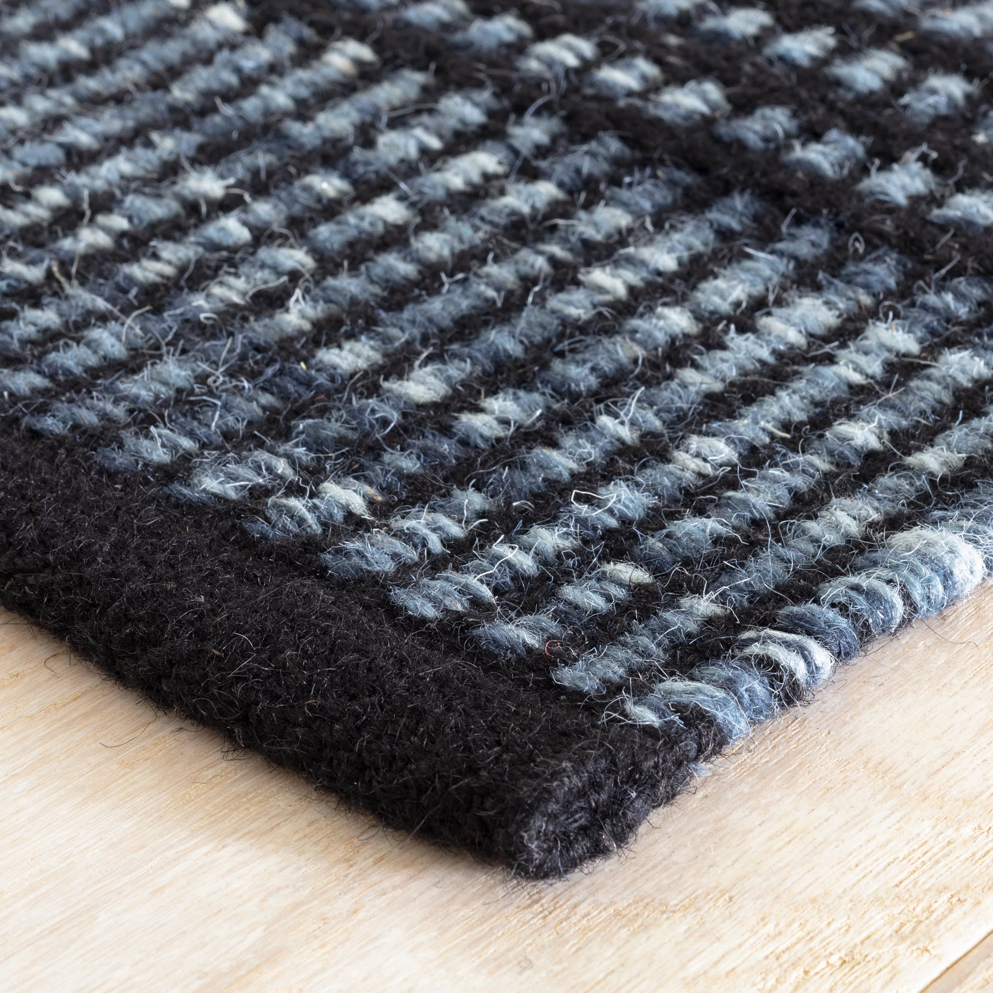 Malta Handwoven Wool Rug | Navy - Image 5