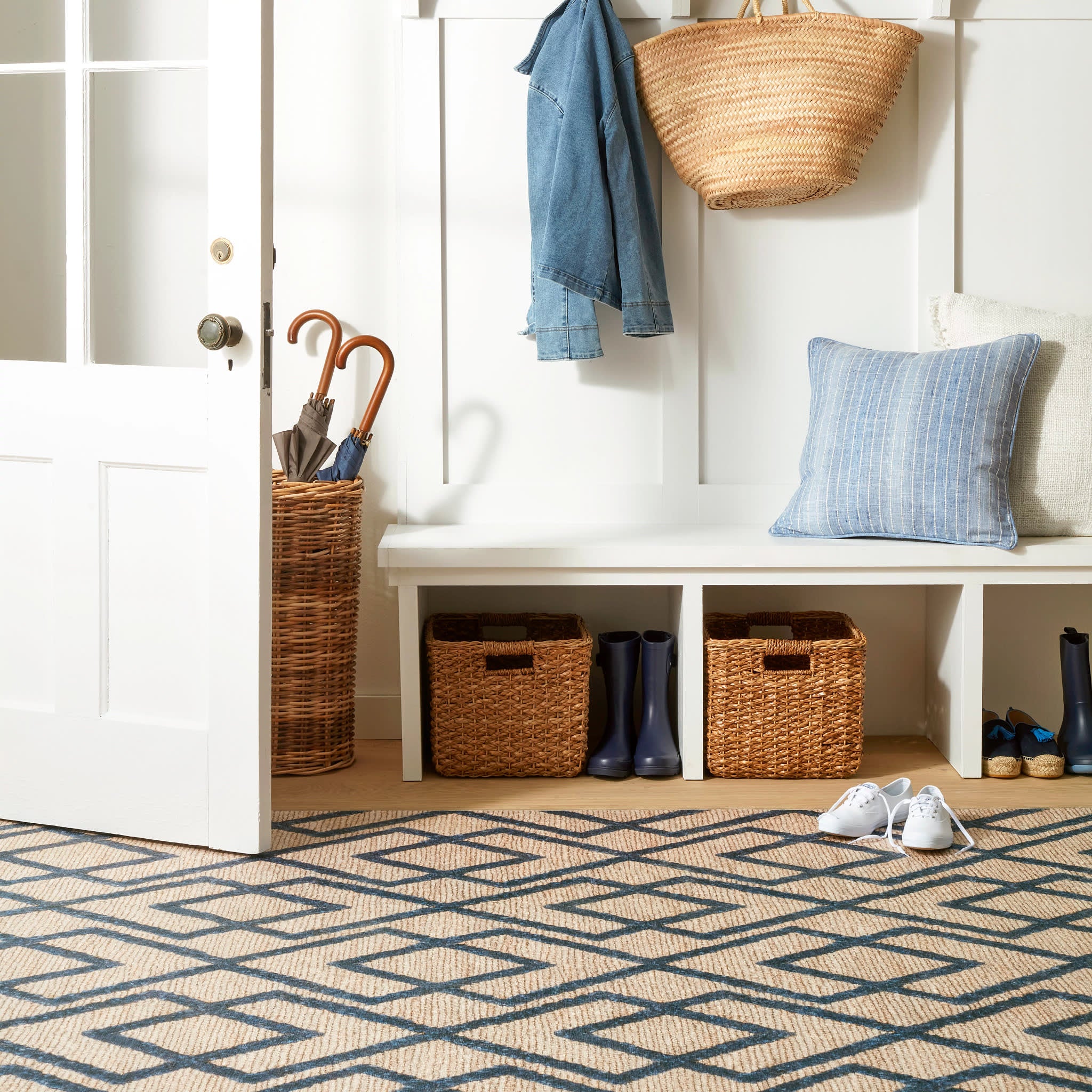 Marco Machine Washable Rug | Navy - Image 2