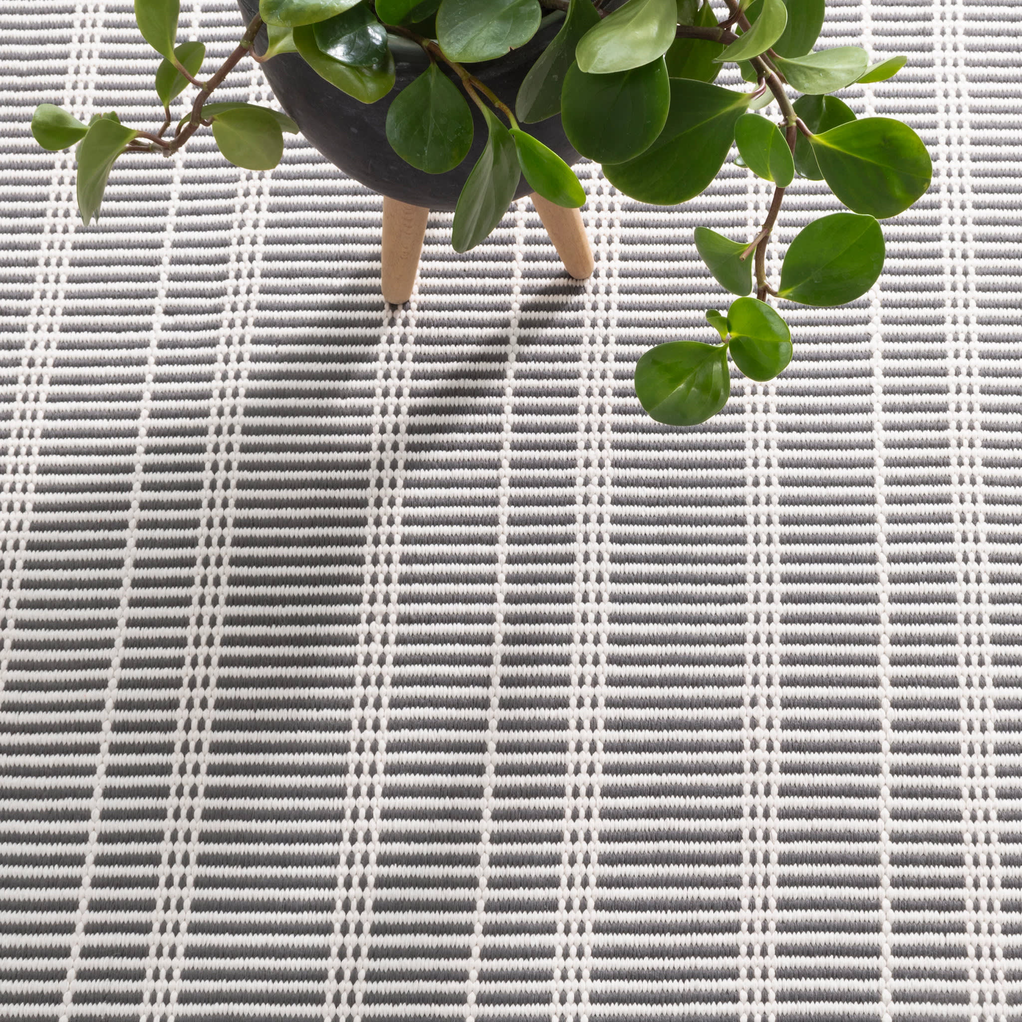 Marlo Handwoven Indoor/Outdoor Rug | Shale - Image 4