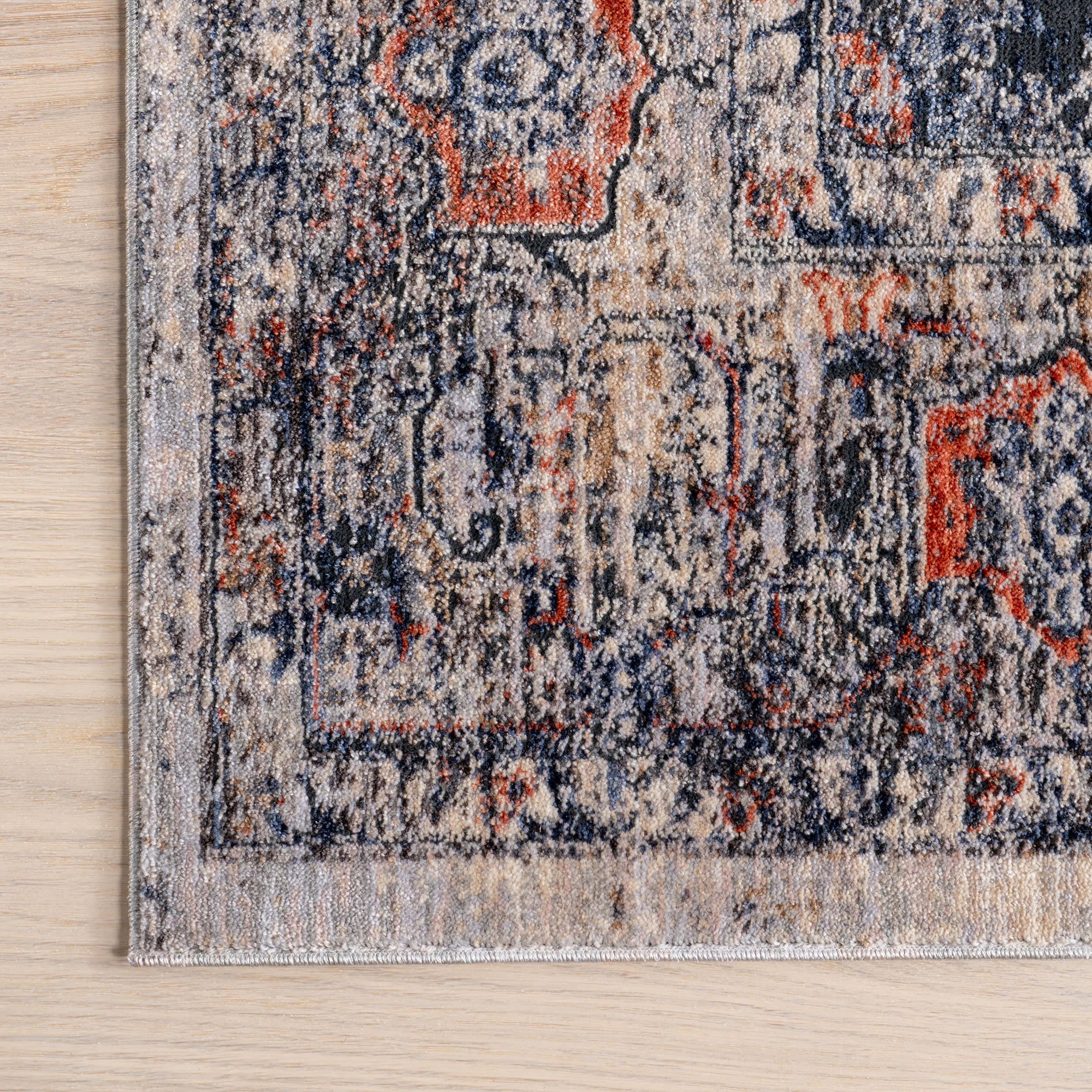 Maud Traditional Vintage Rug | Navy - Image 3