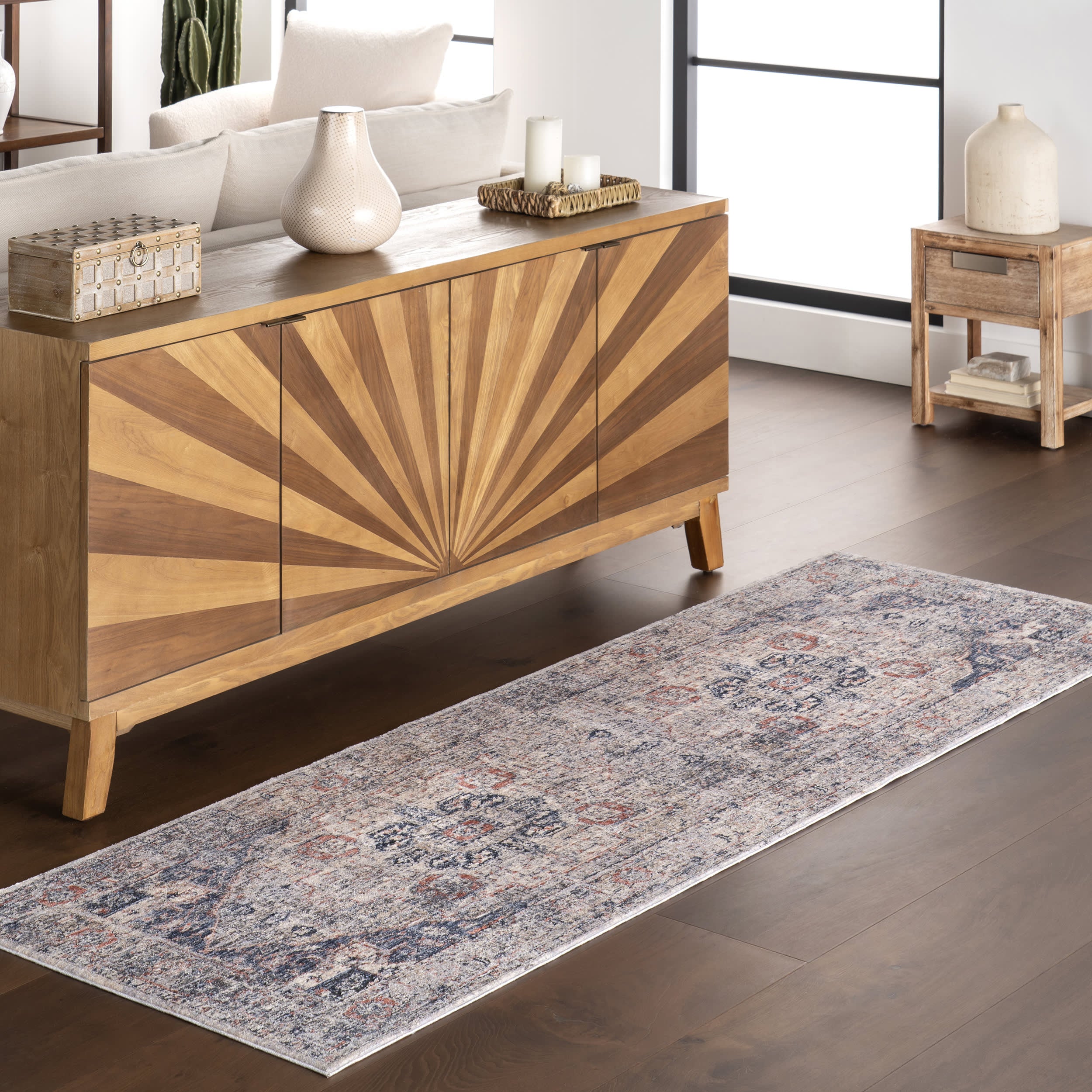 Maud Traditional Vintage Rug | Navy - Image 2