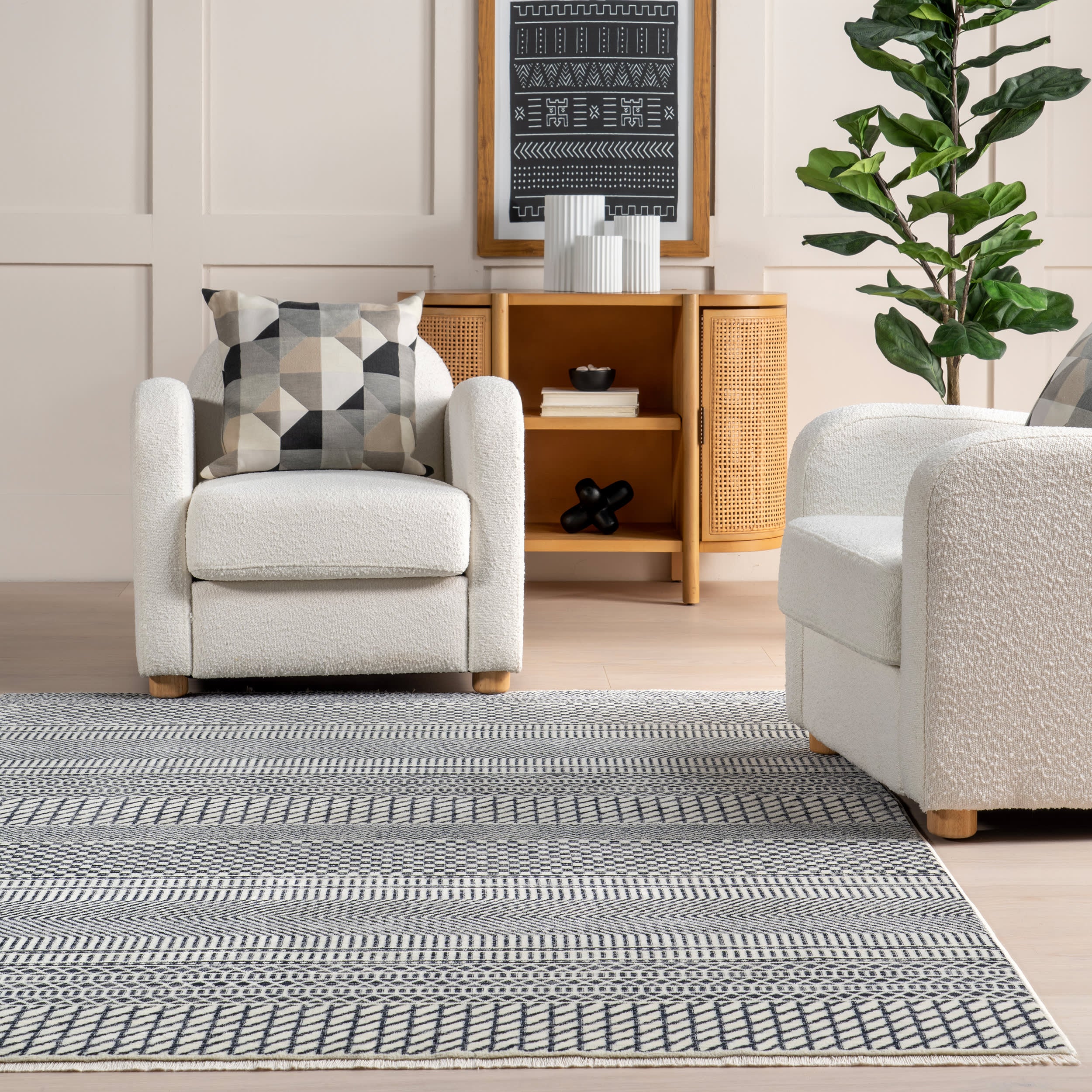 Maude Geometric Traditional Fringed Rug | Blue - Image 4