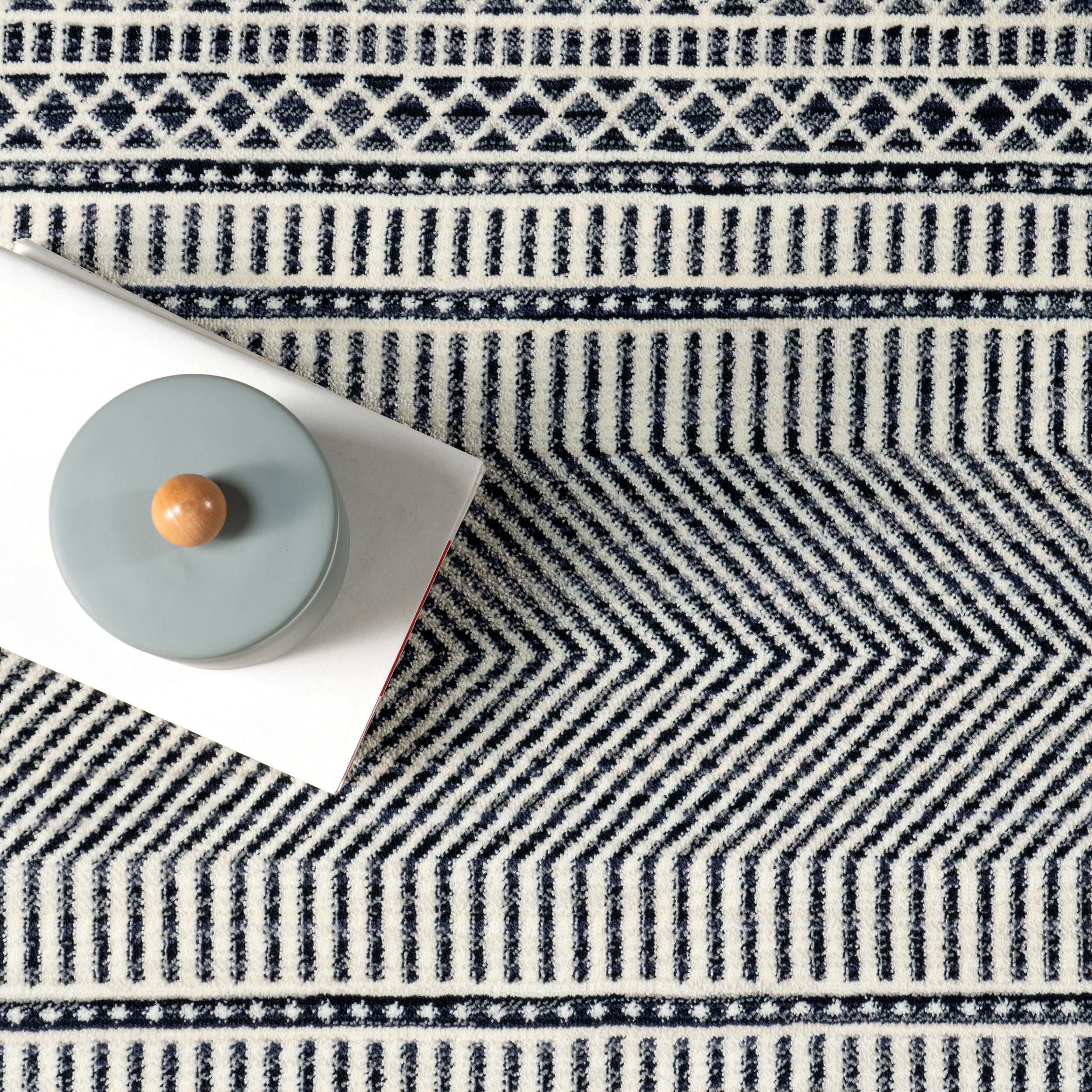 Maude Geometric Traditional Fringed Rug | Blue - Image 7