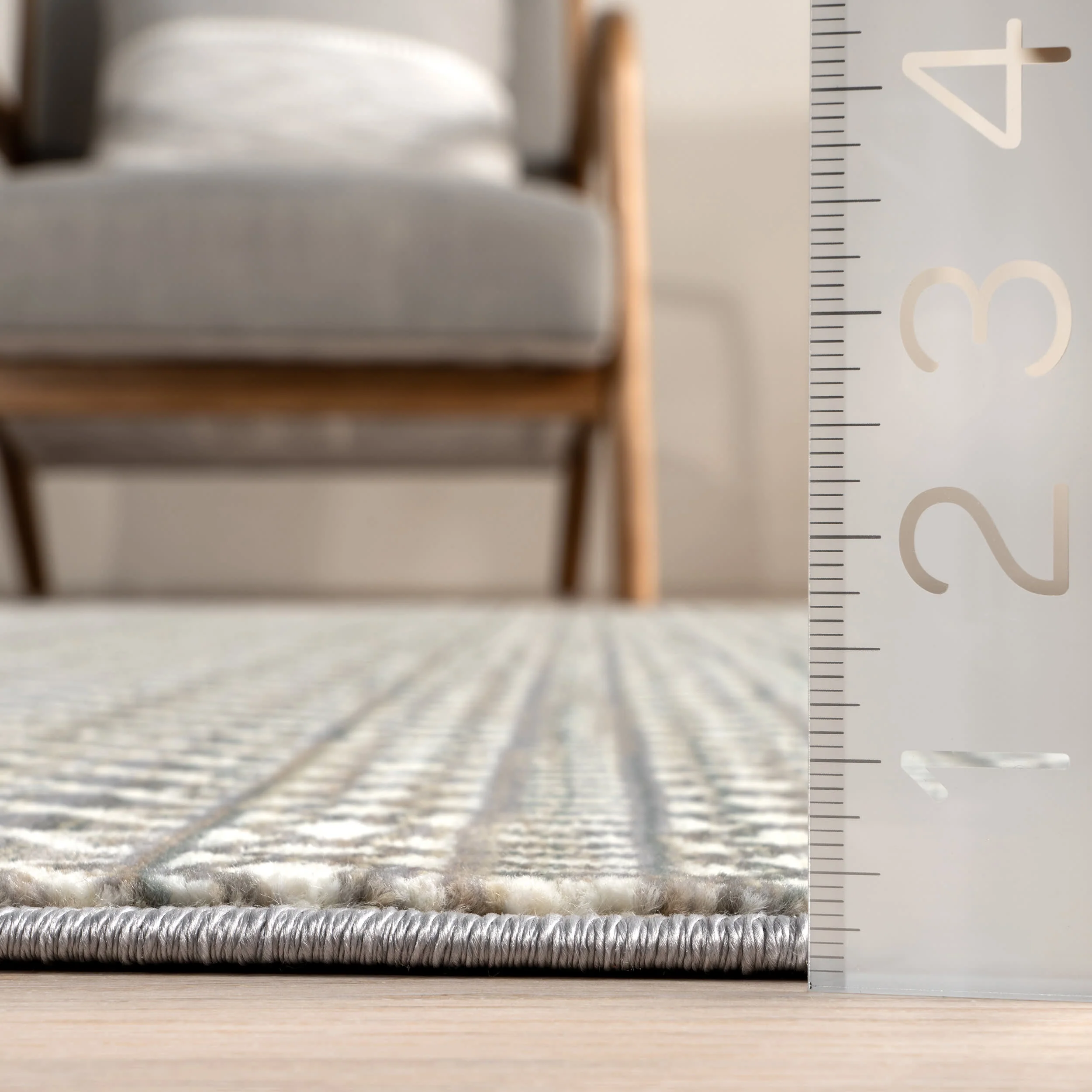 Maude Geometric Traditional Fringed Rug | Light Grey - Image 5