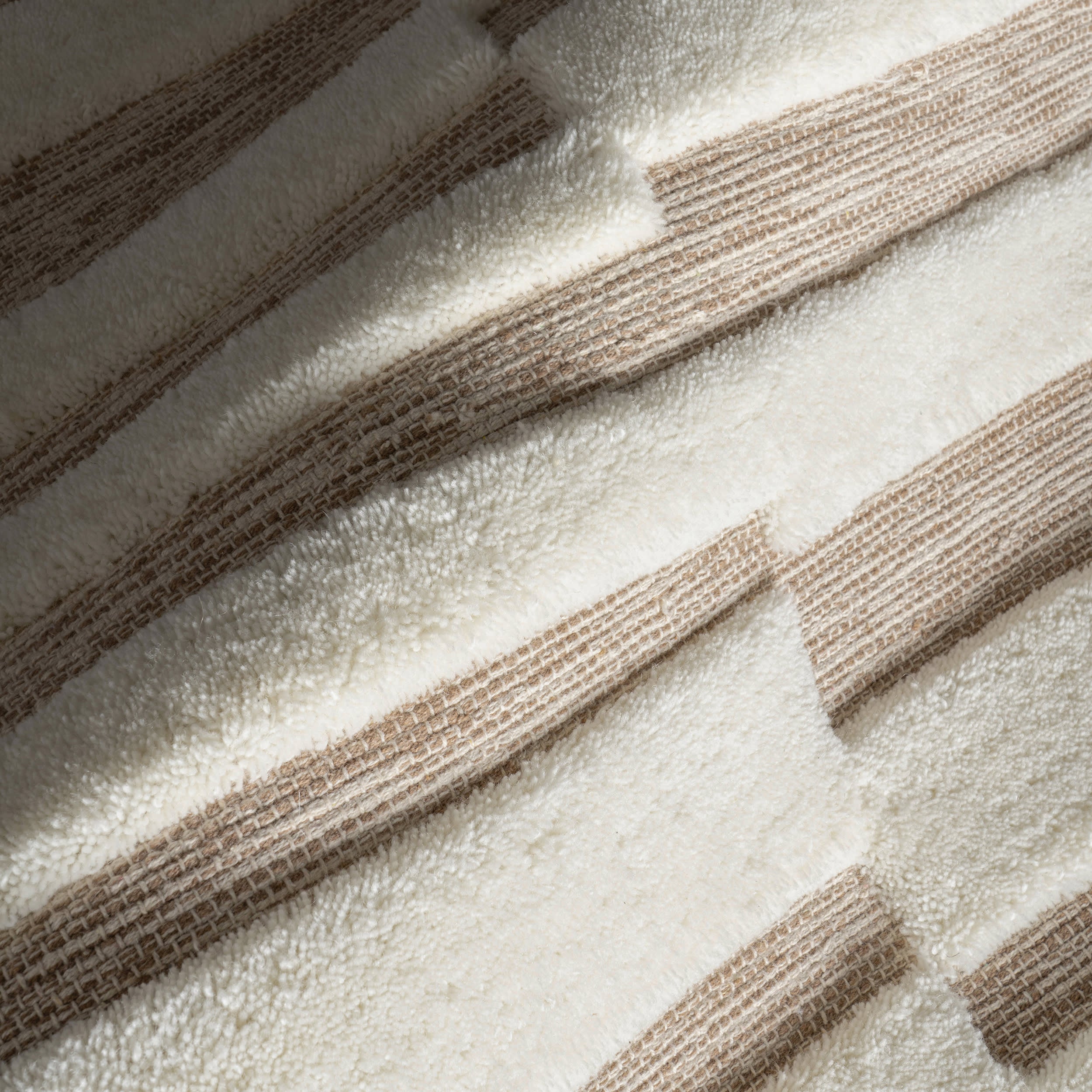 Maui Broken Stripe New Zealand Wool Rug | Ivory - Image 3
