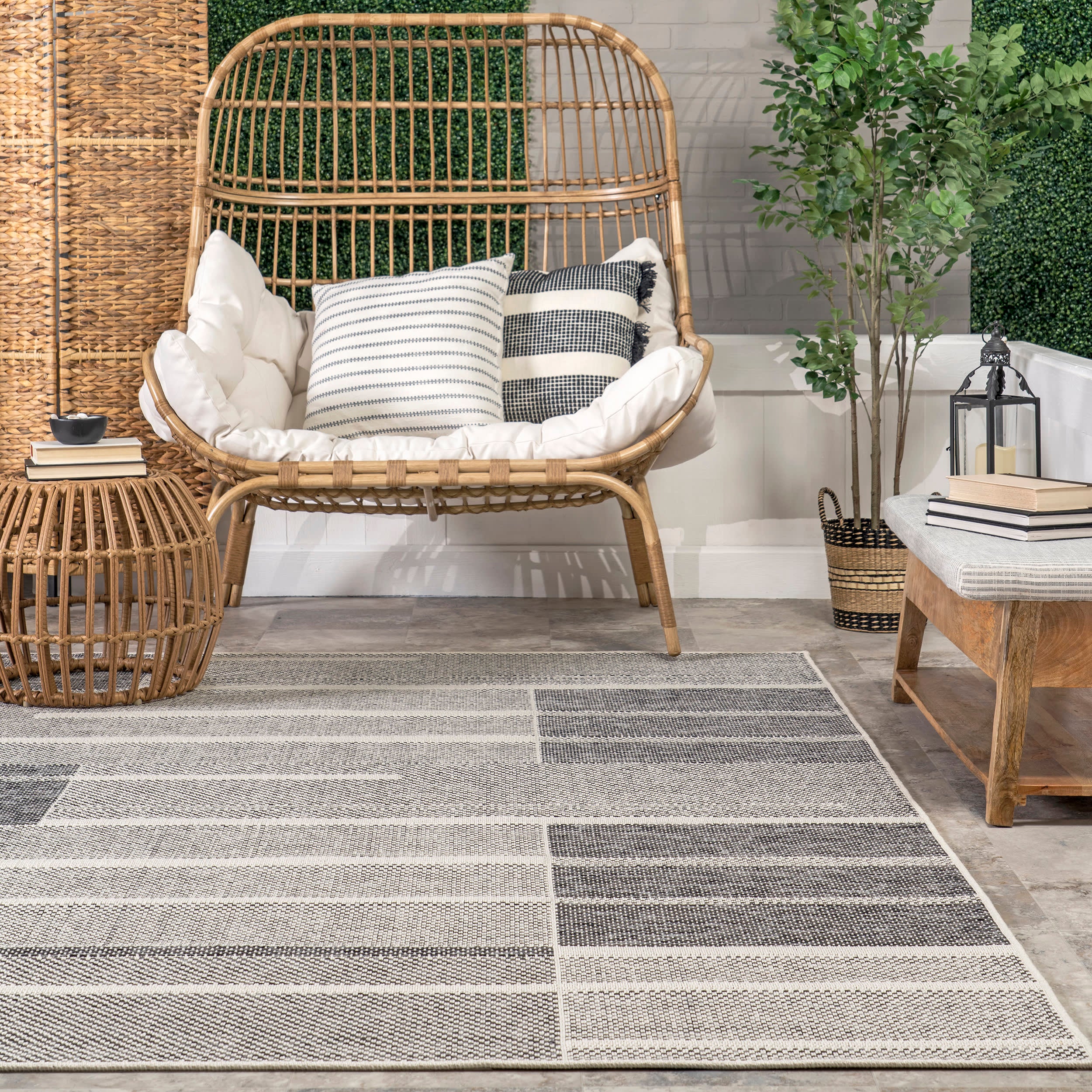Mavis Mid-Century Modern Indoor/Outdoor Rug | Grey - Image 4