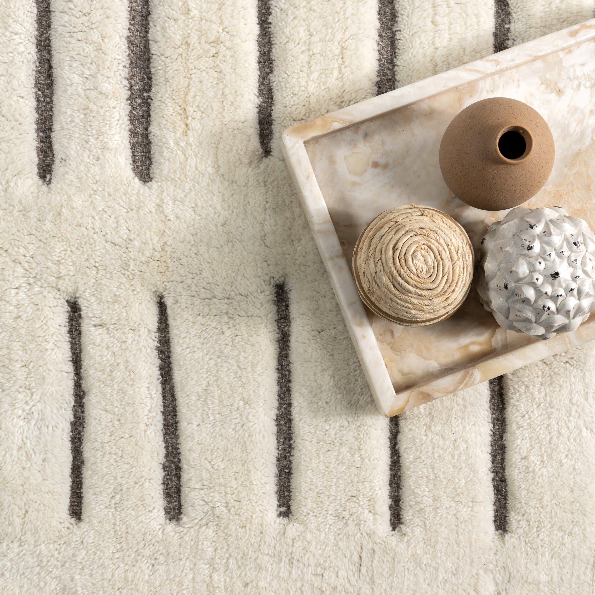 Meara Hand Tufted Broken Lines New Zealand Wool Rug | Off White - Image 7