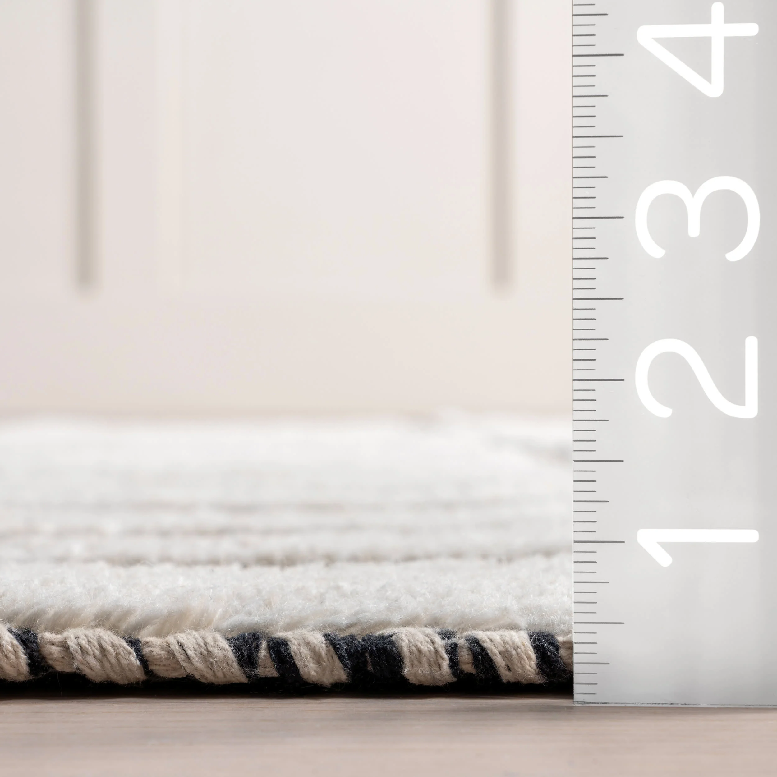 Merrick Tasseled Cotton Rug | Black - Image 4
