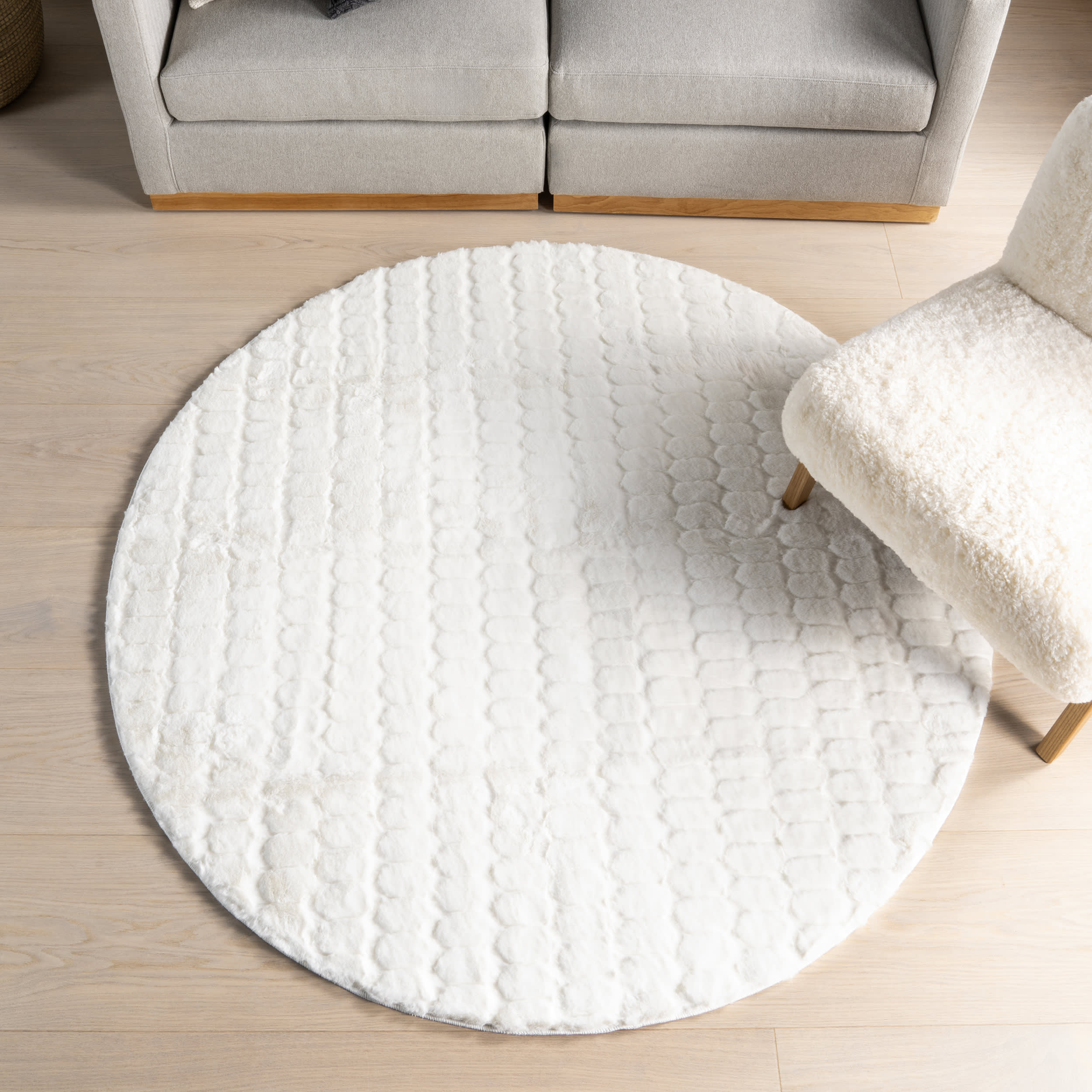 Milazia Honeycomb Plush Cloud Washable Rug | White - Image 2