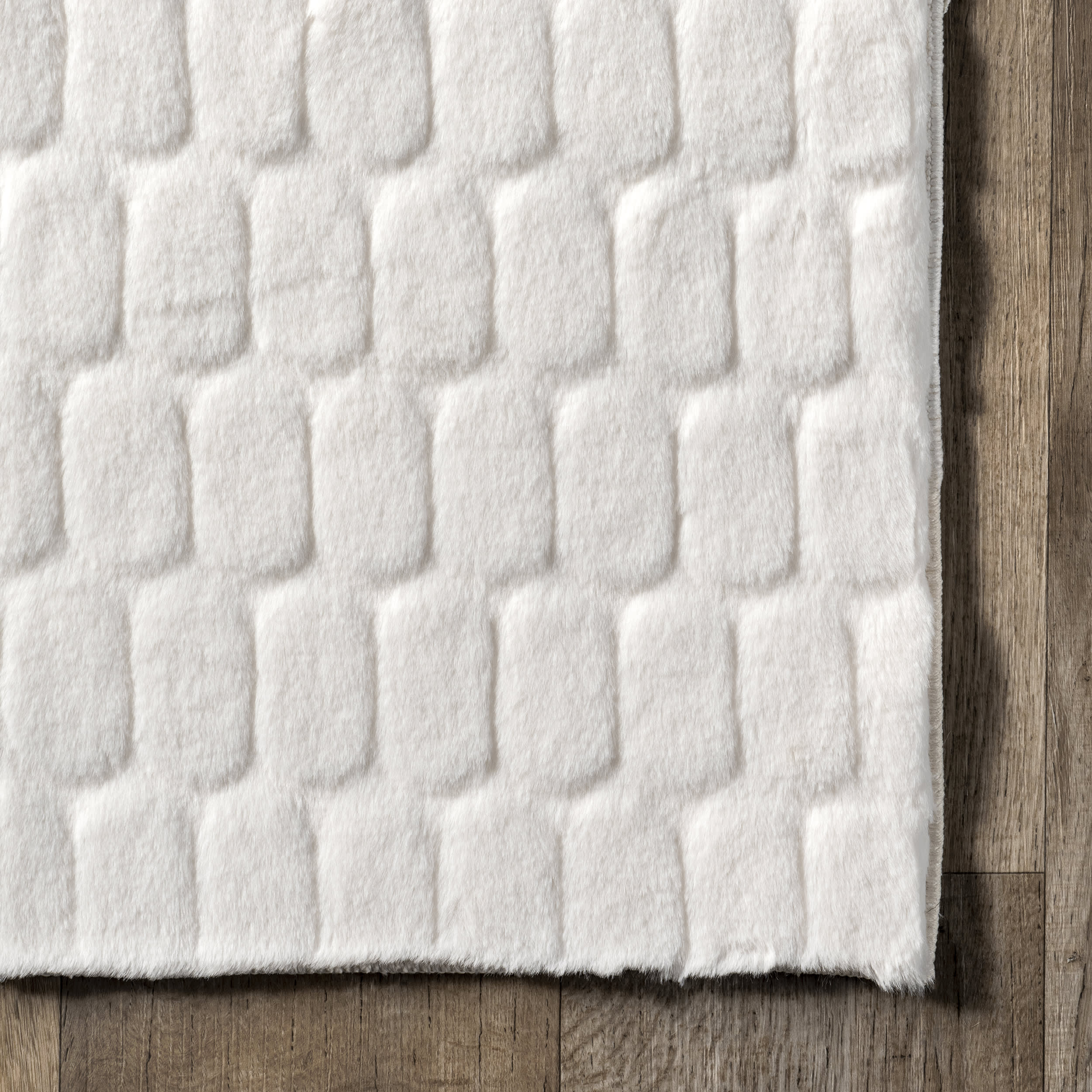 Milazia Honeycomb Plush Cloud Washable Rug | White - Image 3