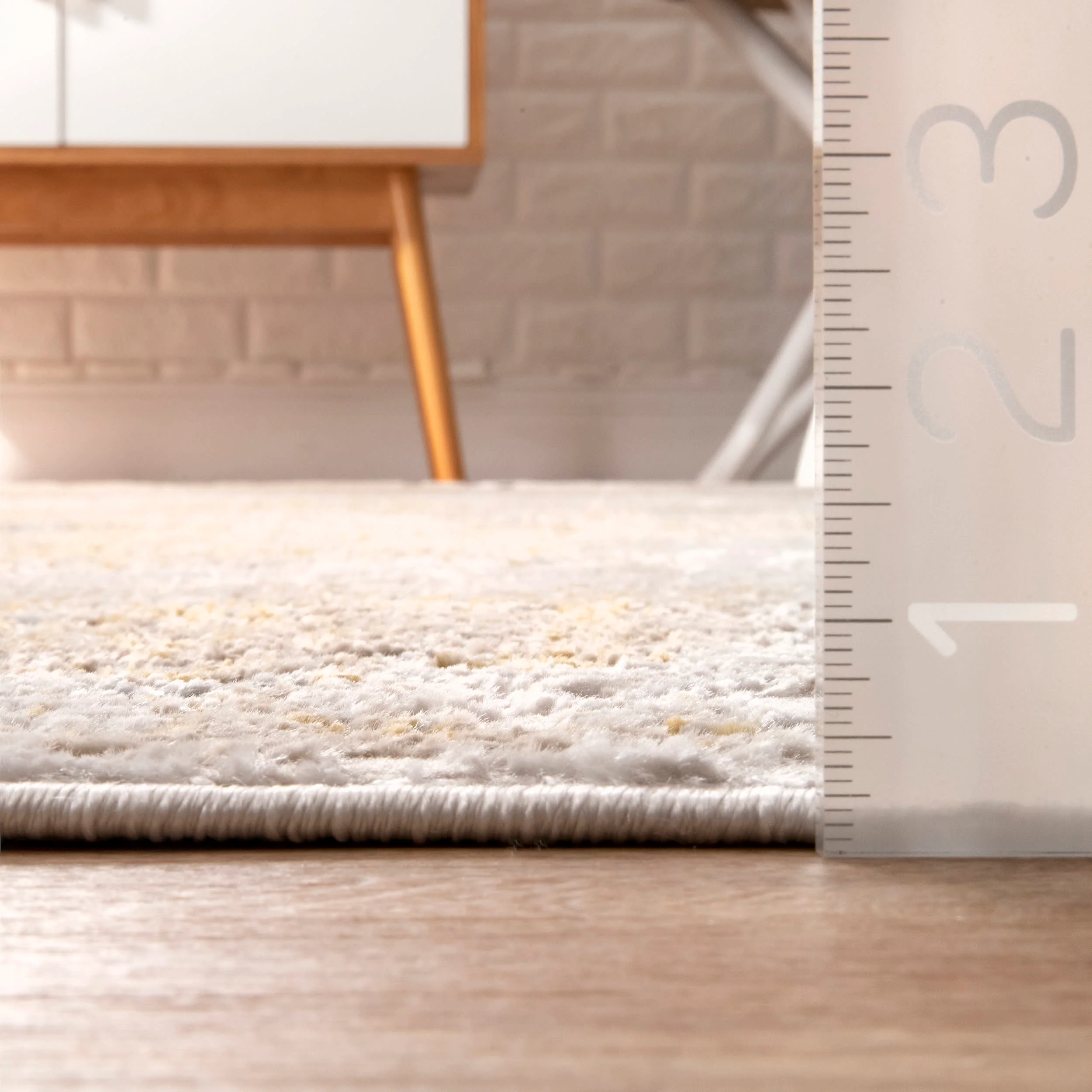 Milky Medallion Rug | Gold - Image 4