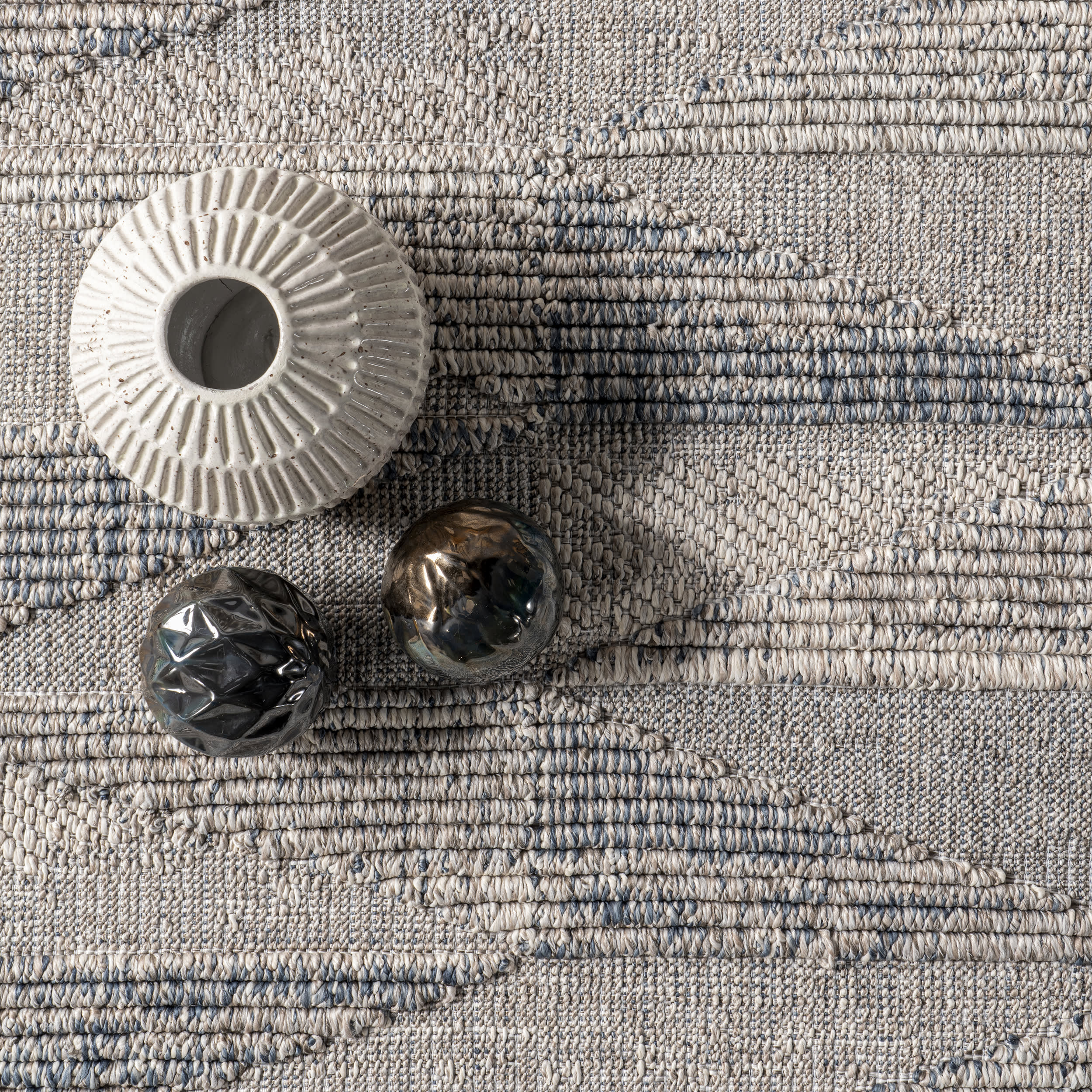 Mina High-Low Triangles Indoor/Outdoor Rug | Light Grey - Image 6
