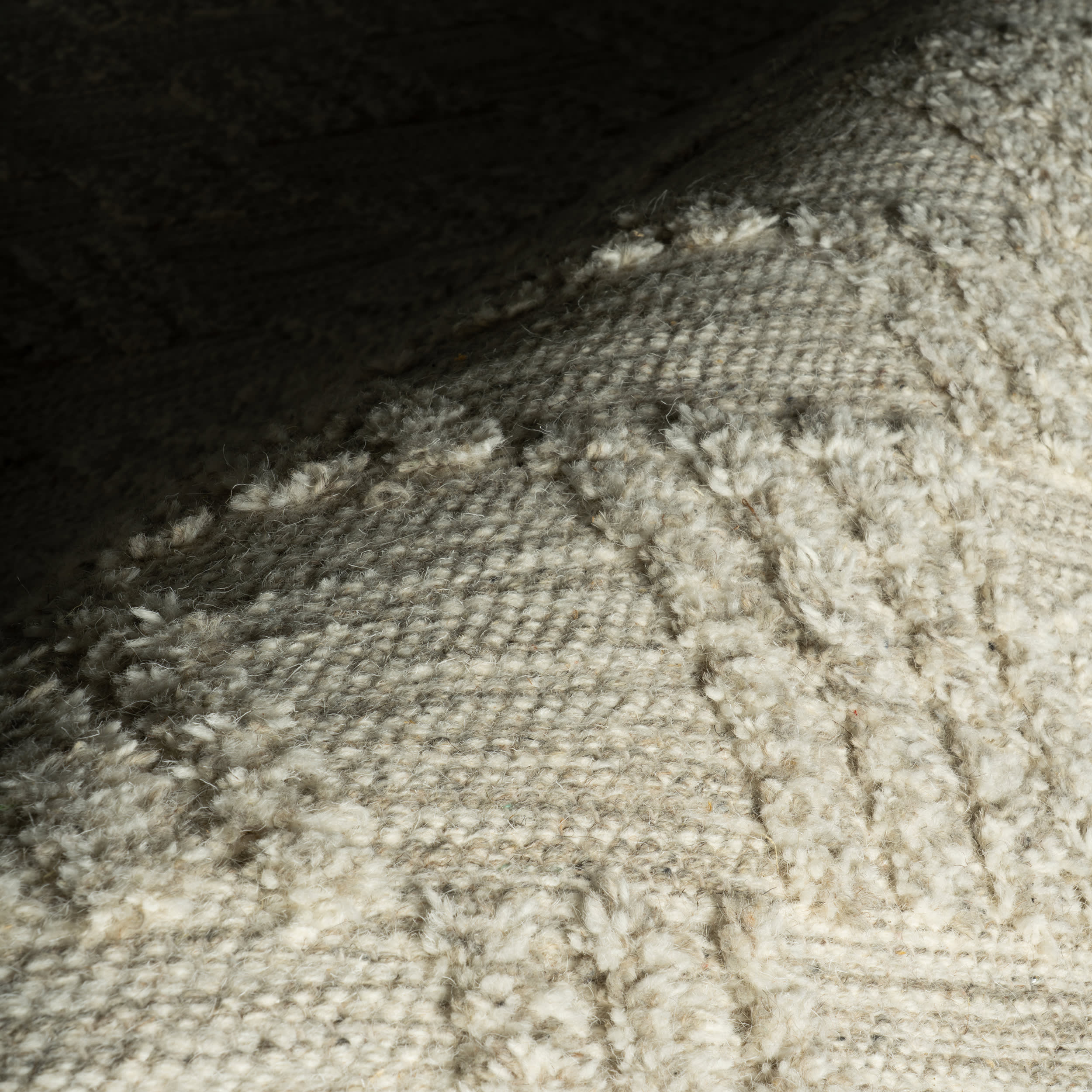 Mochaela Modern Checkered Rug | Beige - Image 3