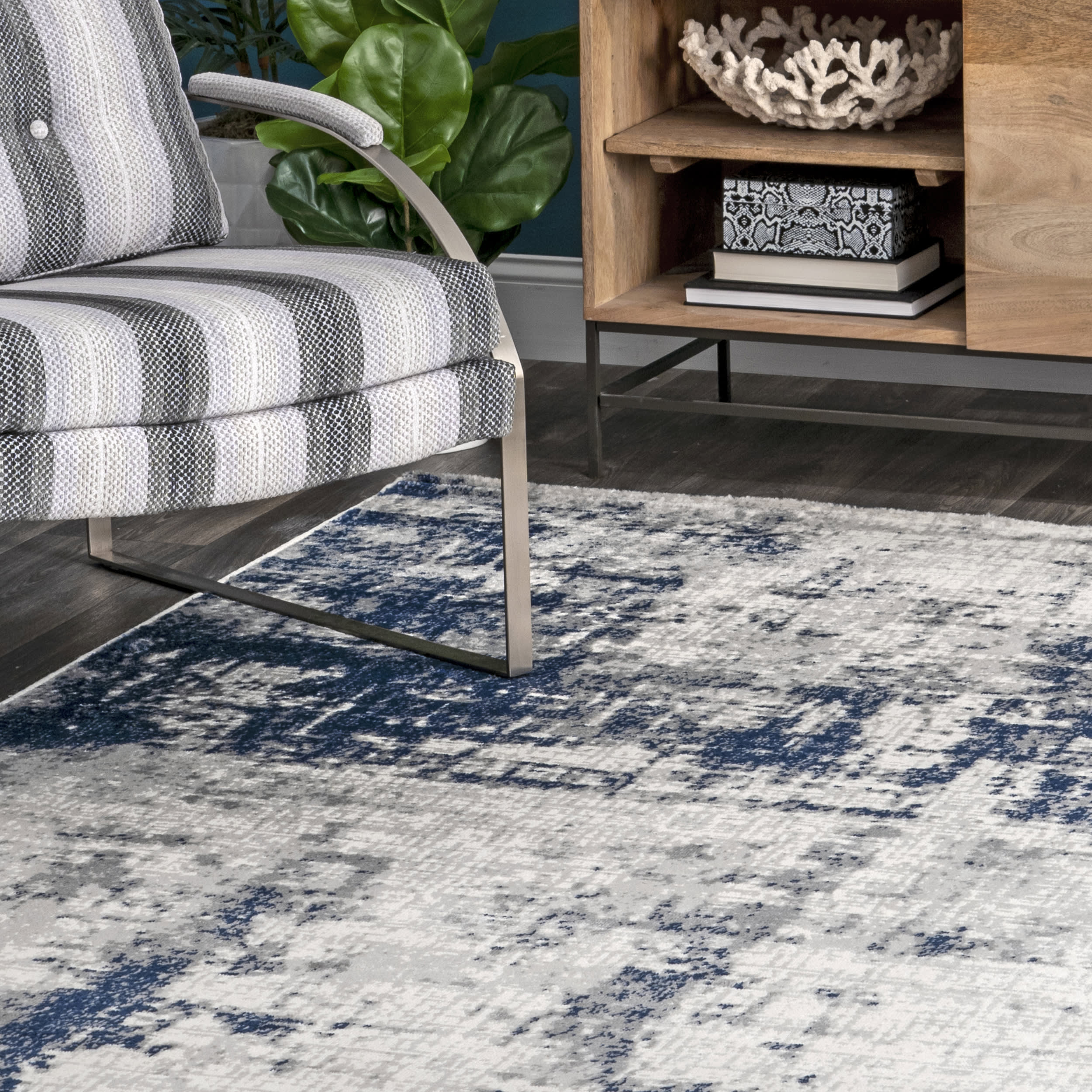 Modern Abstract Rug | Silver - Image 4