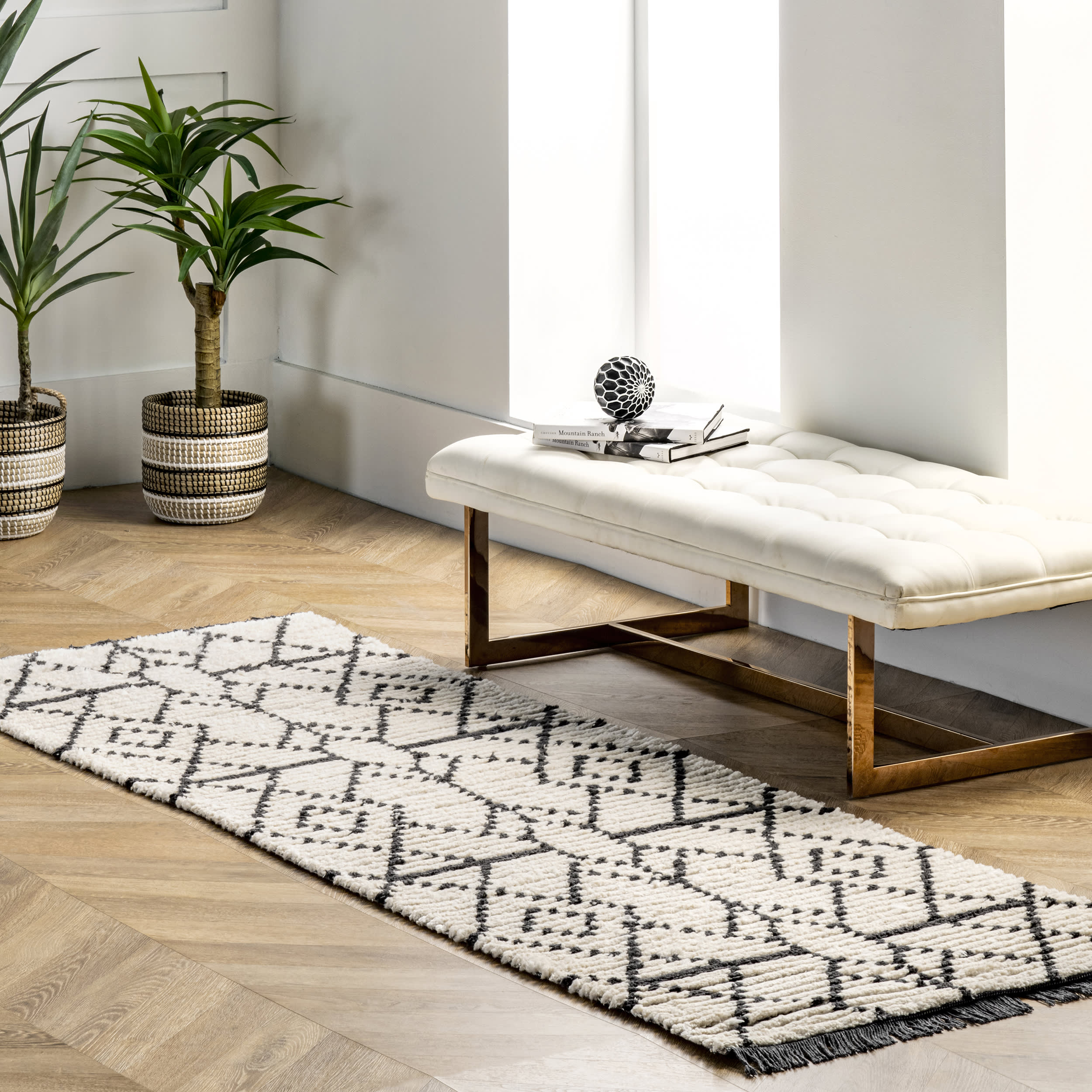 Modern Tracery Tasseled Rug | Beige - Image 2