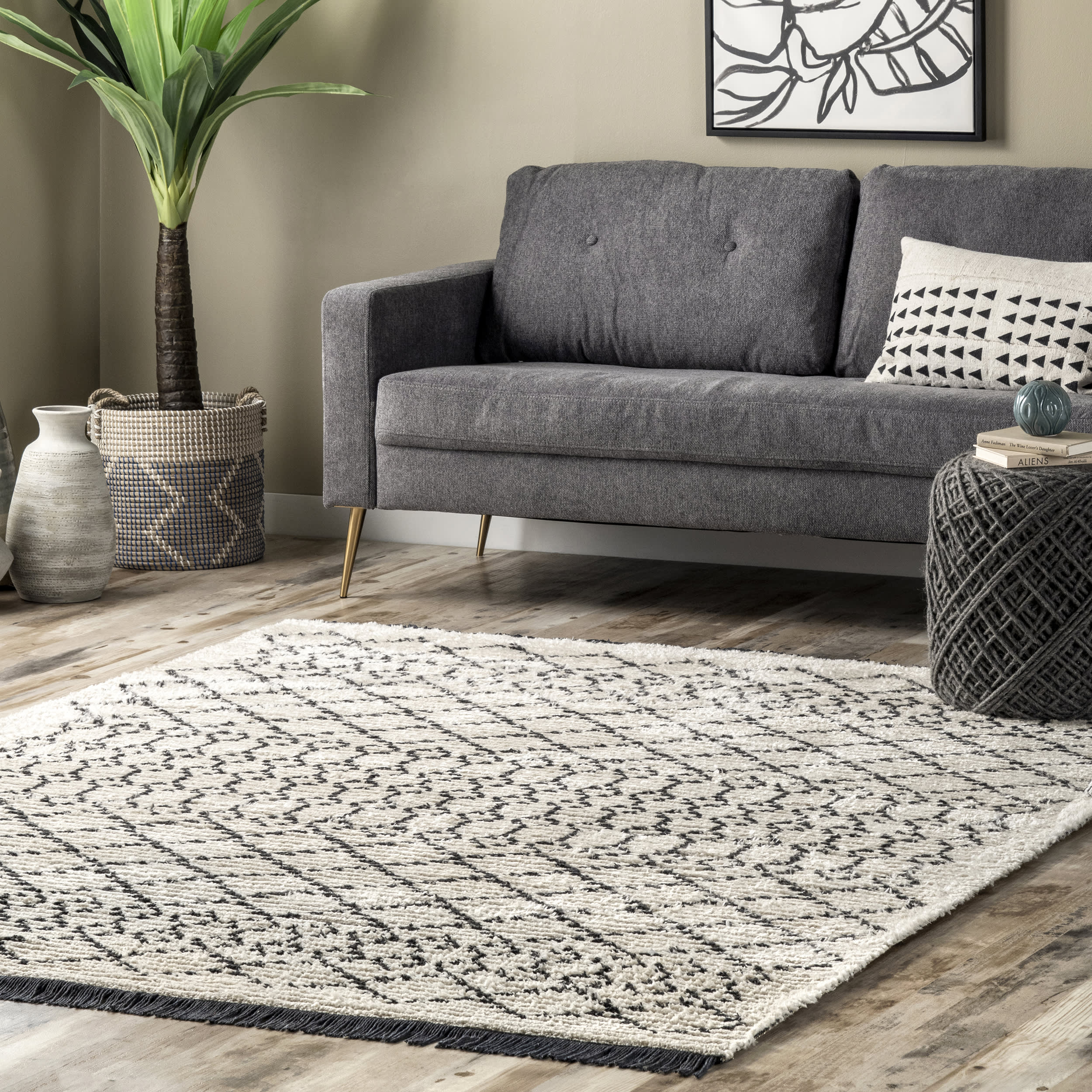 Modern Trellis Tasseled Rug | Beige - Image 2