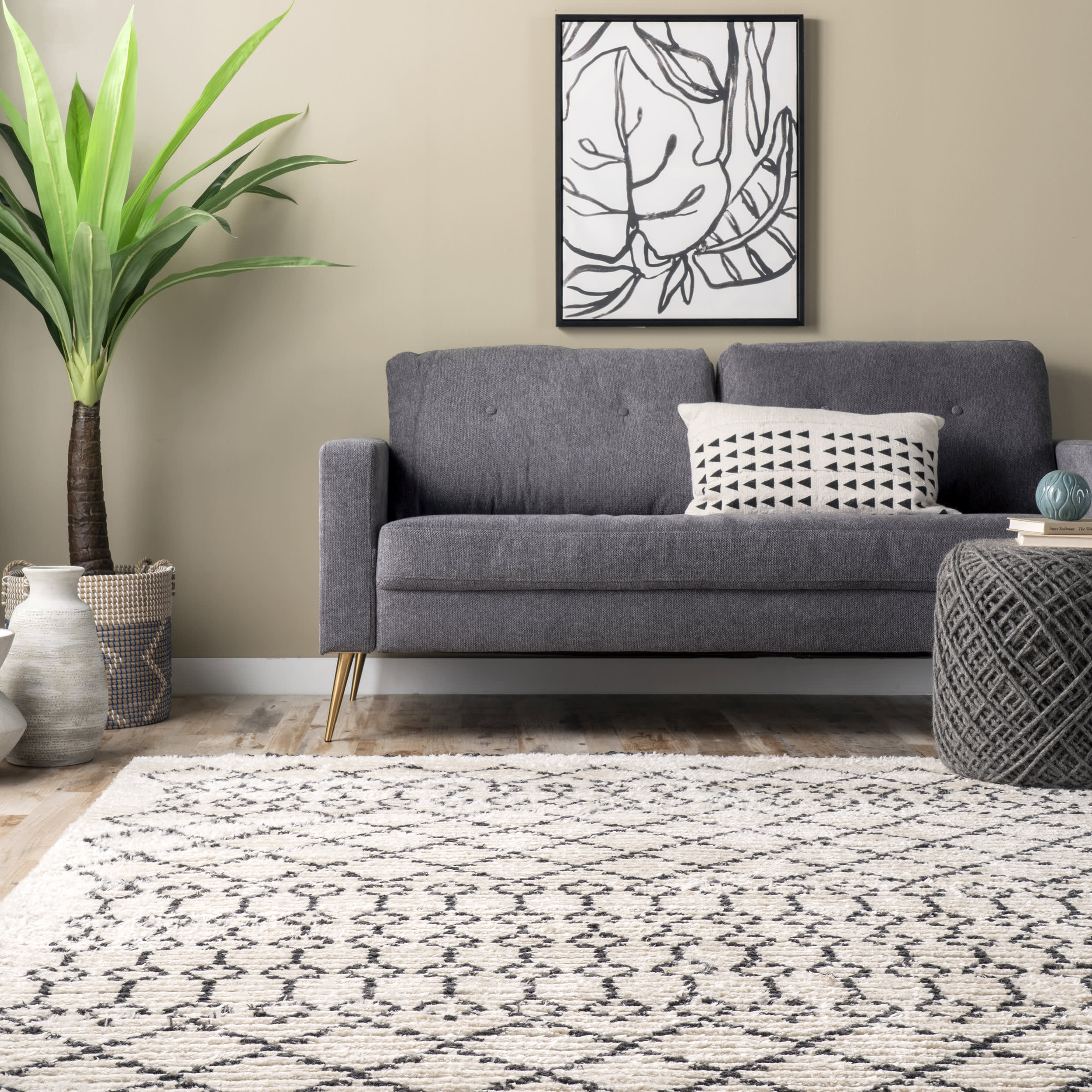 Modern Trellis Tasseled Rug | Beige - Image 4