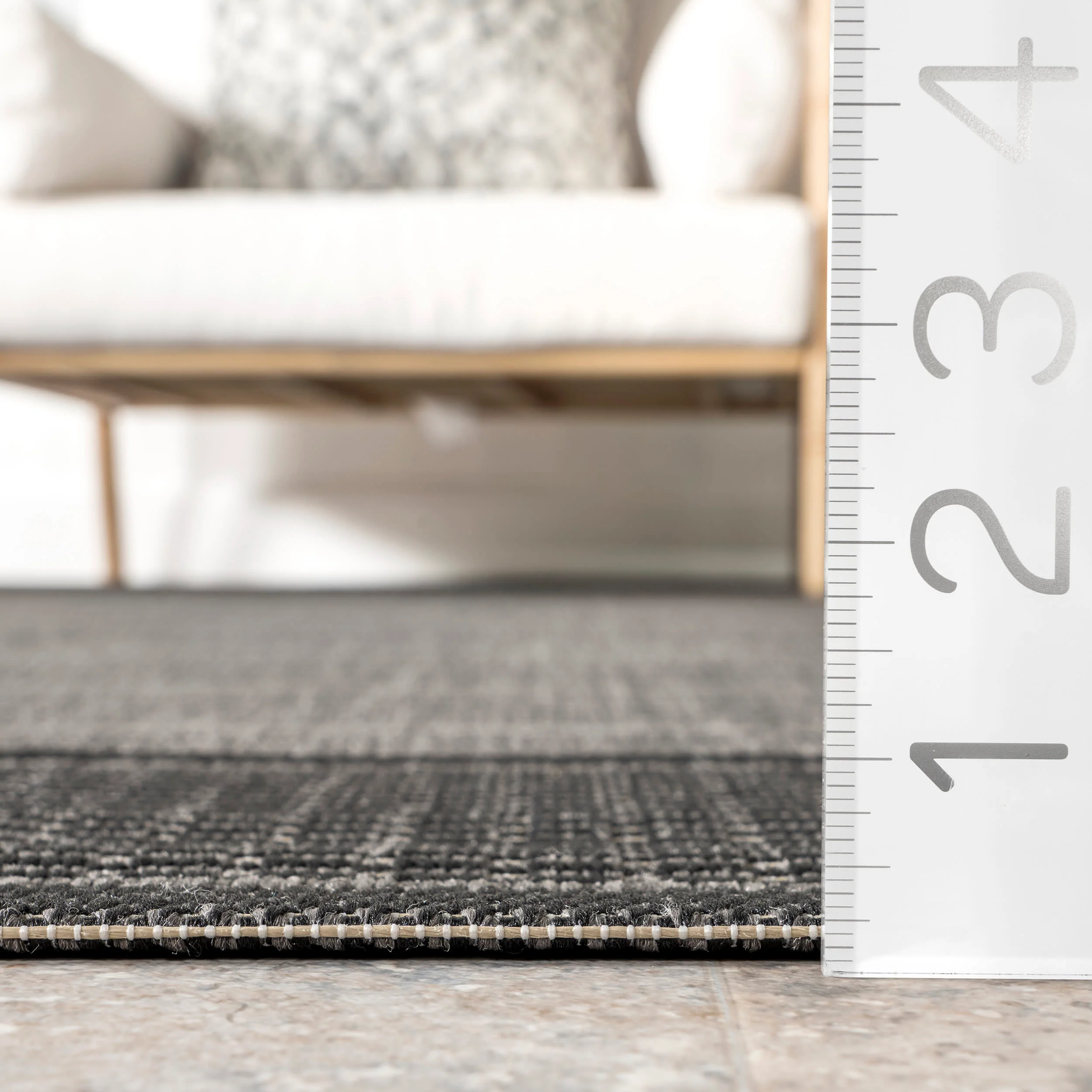 Monochrome Bordered Indoor/Outdoor Rug | Grey - Image 5