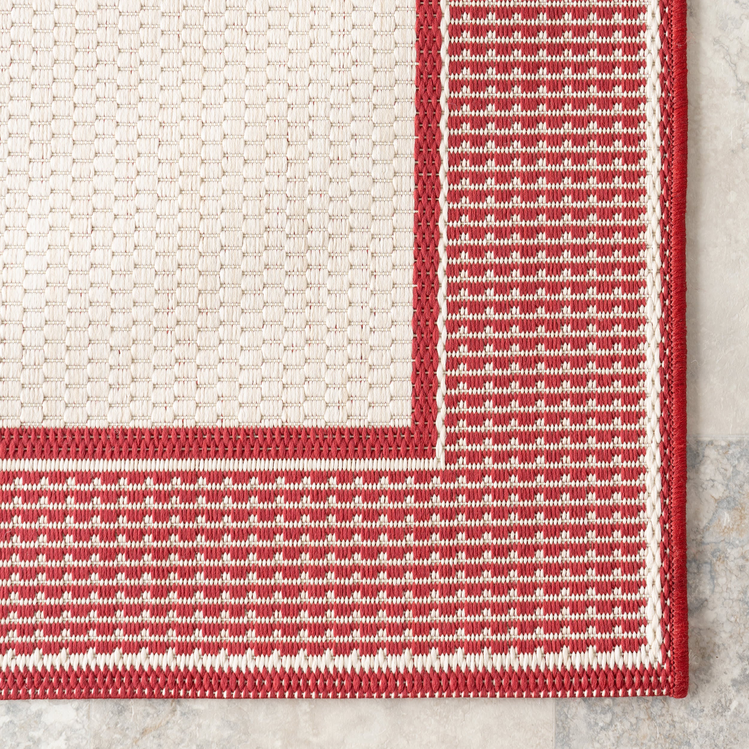 Monochrome Bordered Indoor/Outdoor Rug | Ivory - Image 4