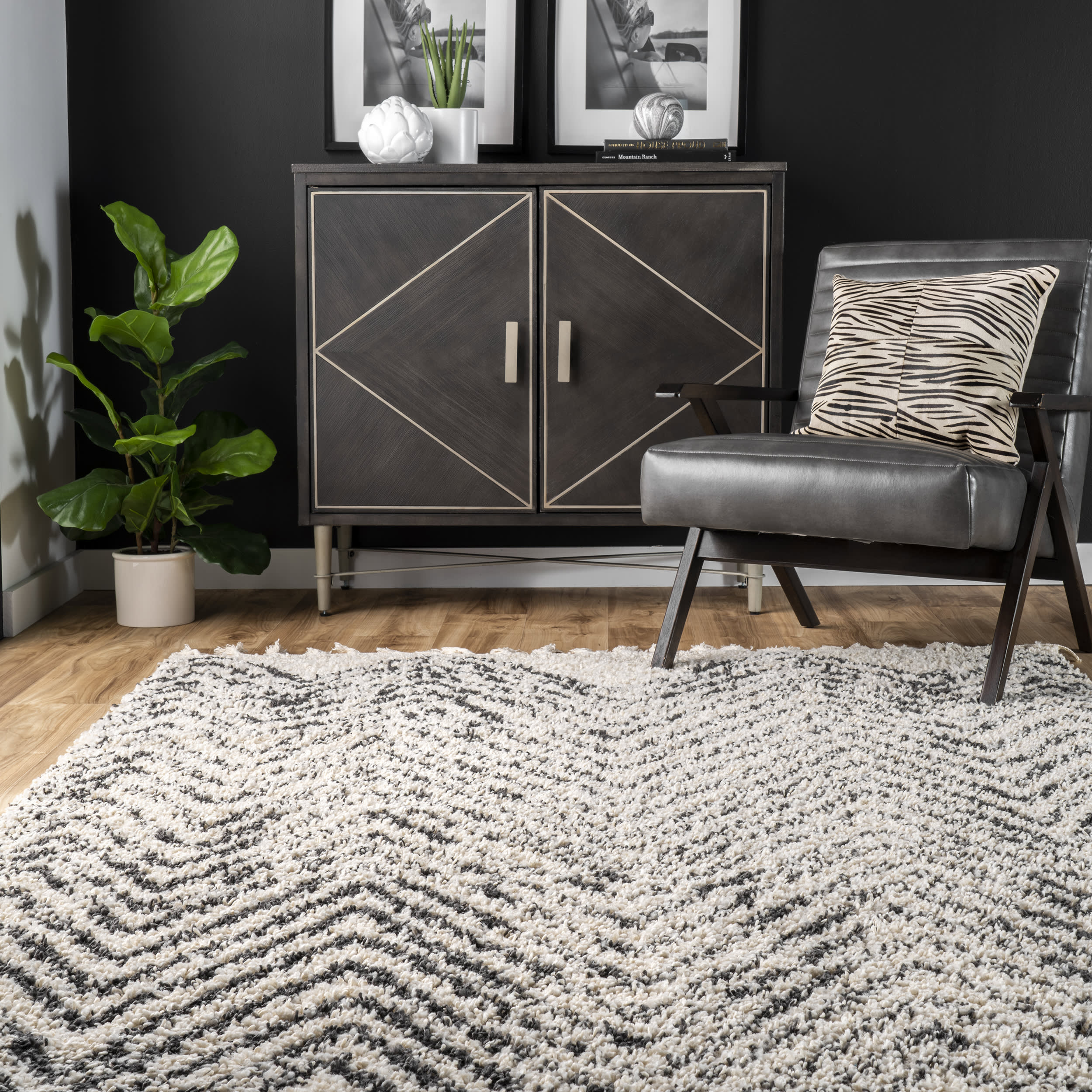 Moroccan Chevron Tassel Rug | Off White - Image 4
