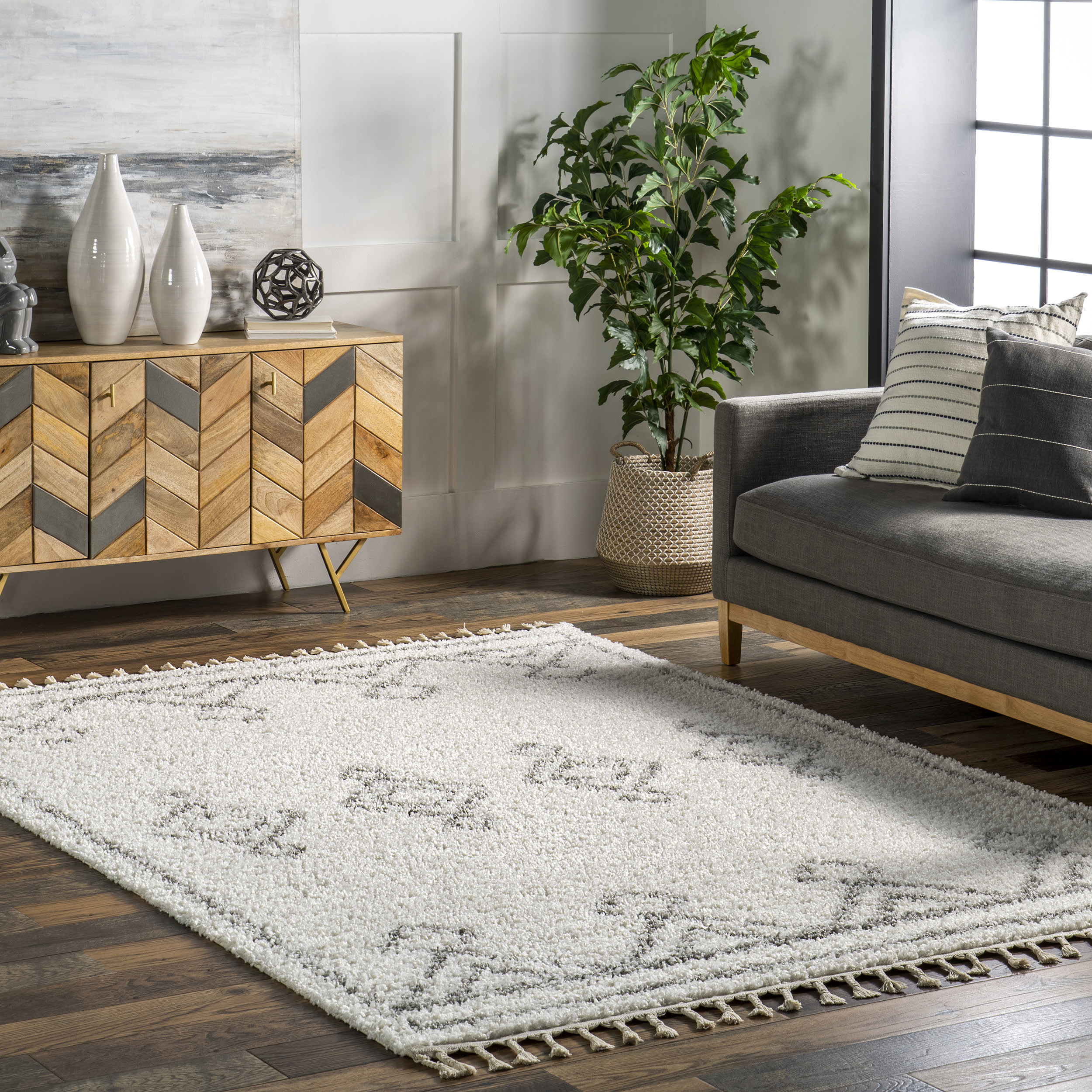 Moroccan Diamond Drop Tassel Rug | White - Image 2