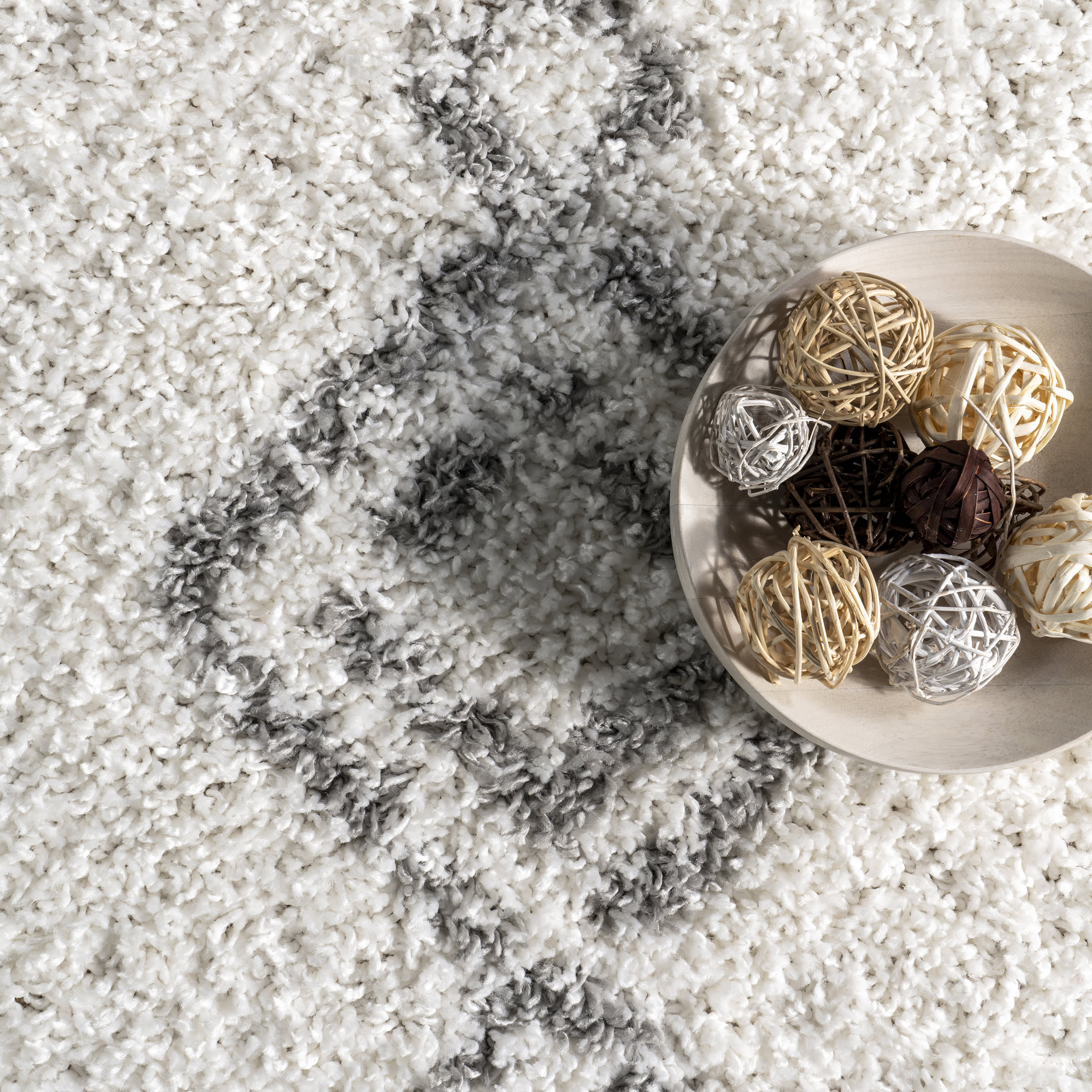Moroccan Diamond Drop Tassel Rug | White - Image 7