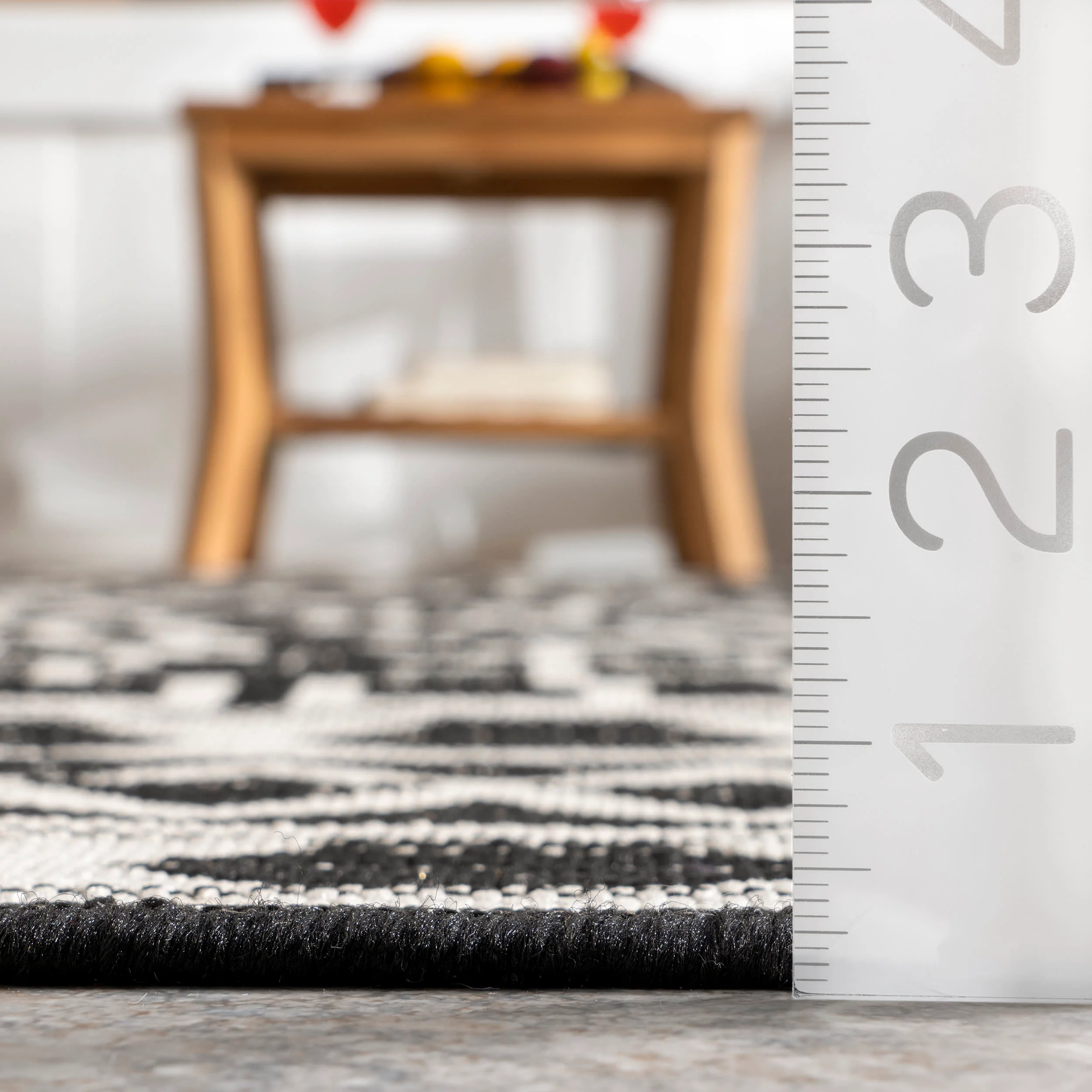 Moroccan Diamond Indoor/Outdoor Rug | Black - Image 5