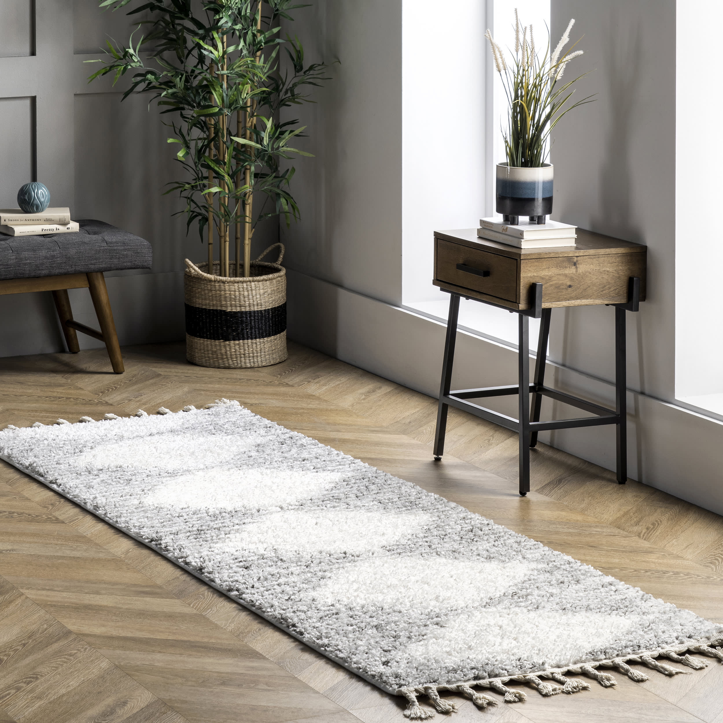 Moroccan Diamond Pinstripes Tassel Rug | White - Image 2
