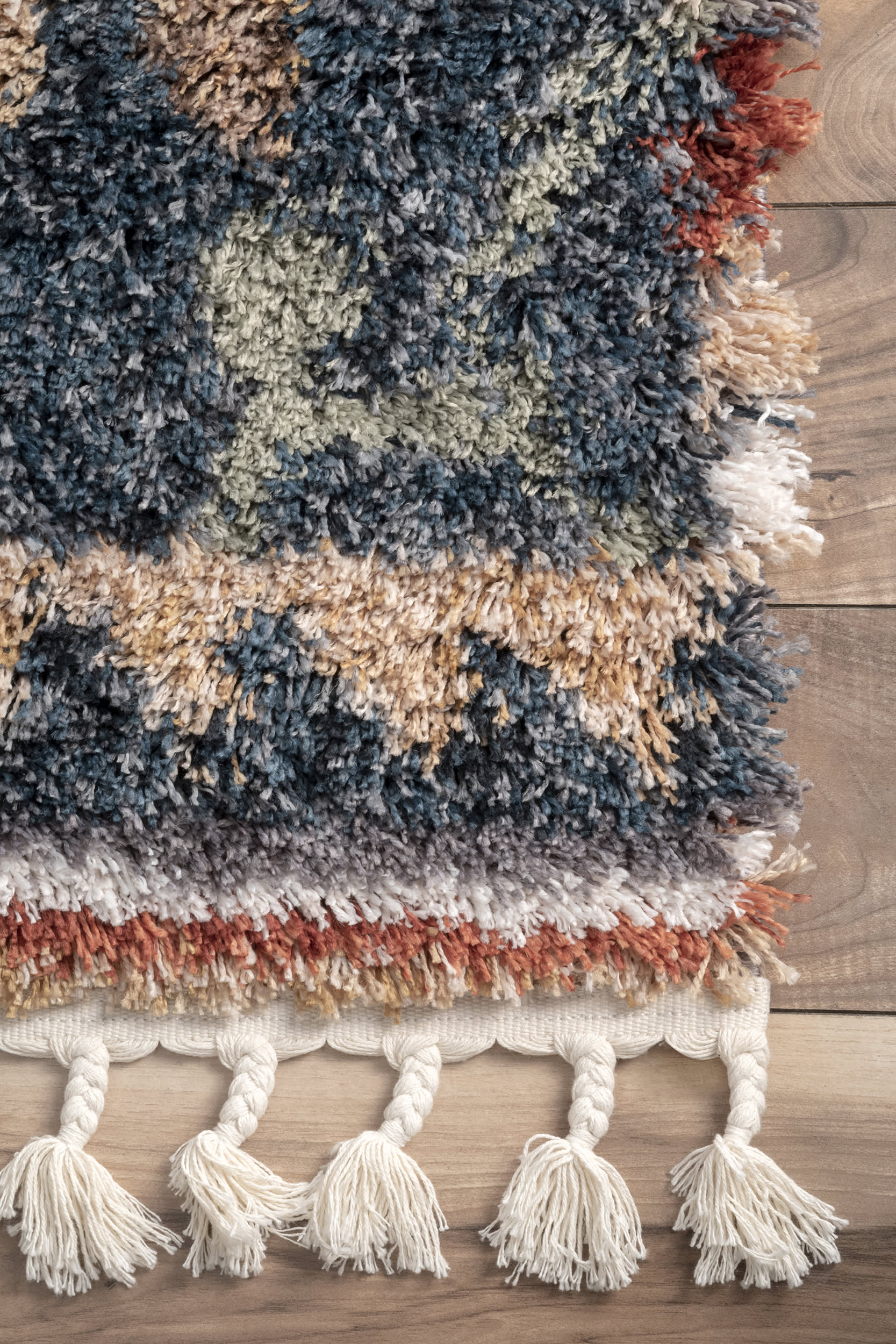 Moroccan Diamond Shag With Tassels Rug | Blue - Image 3
