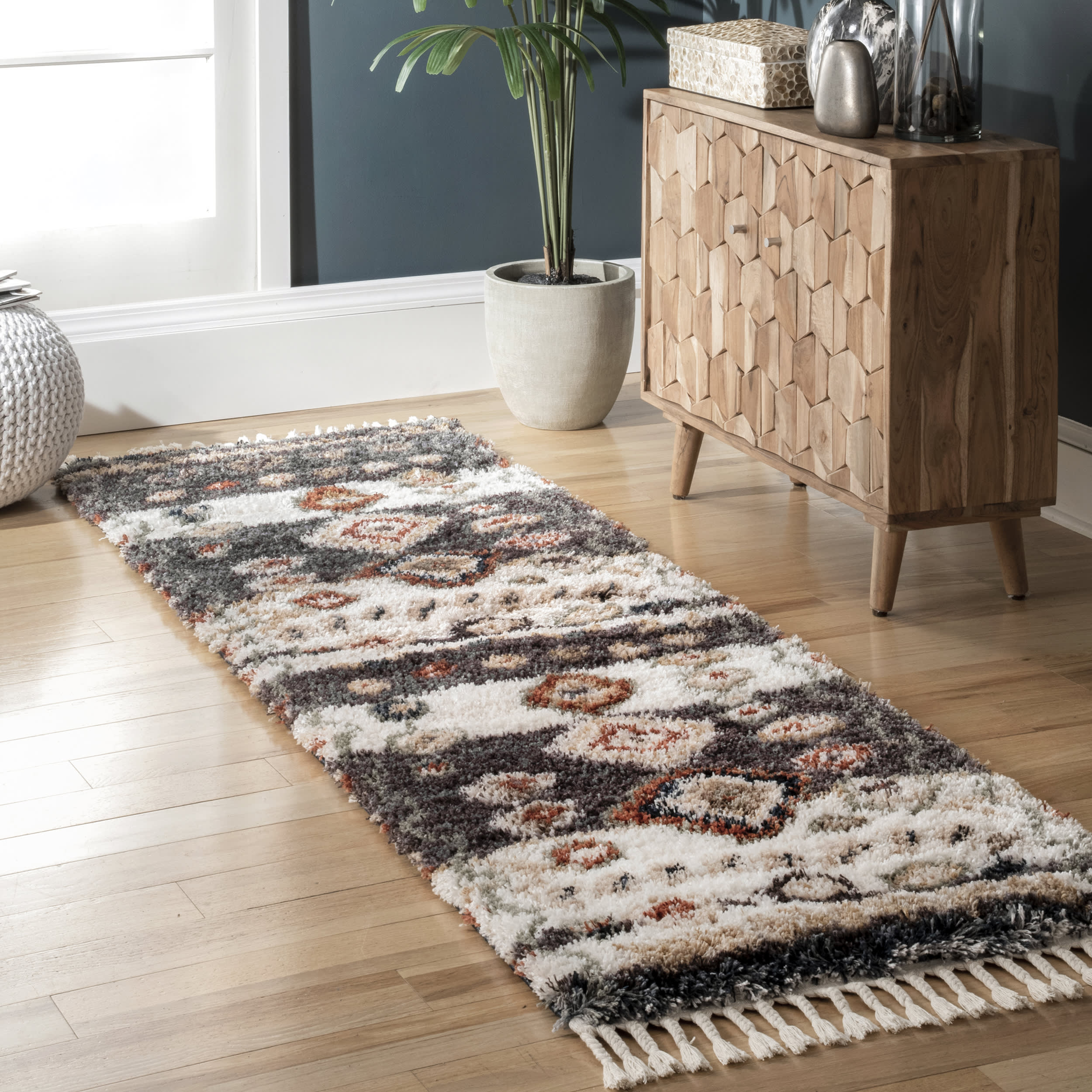 Moroccan Diamond Shag With Tassels Rug | Grey - Image 2
