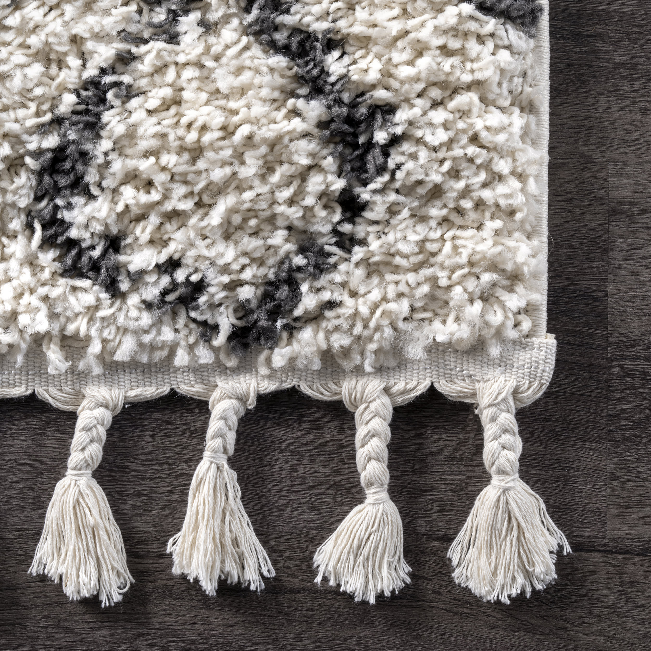 Moroccan Diamond Tassel Rug | Off White - Image 3