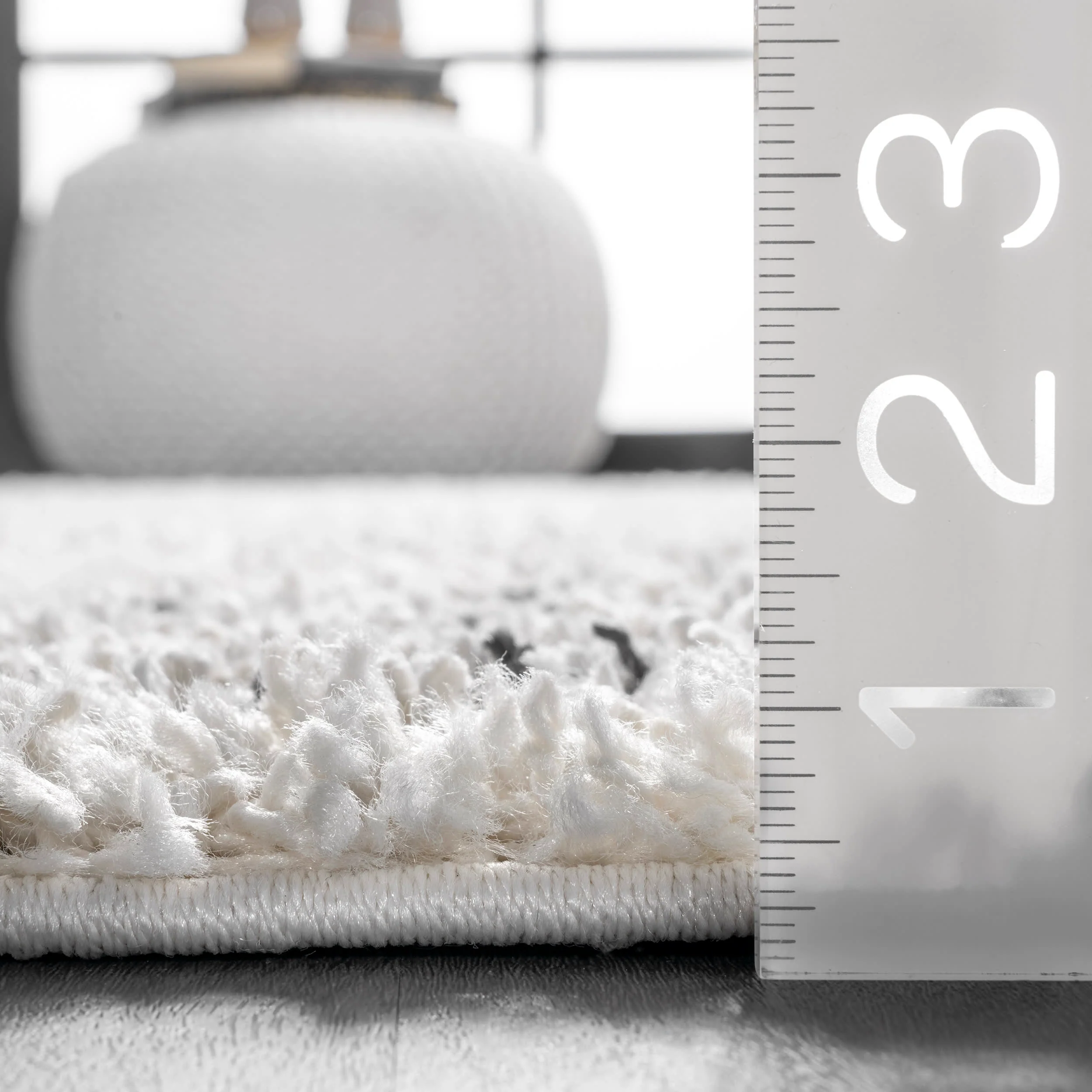 Moroccan Diamond Tassel Rug | Off White - Image 5